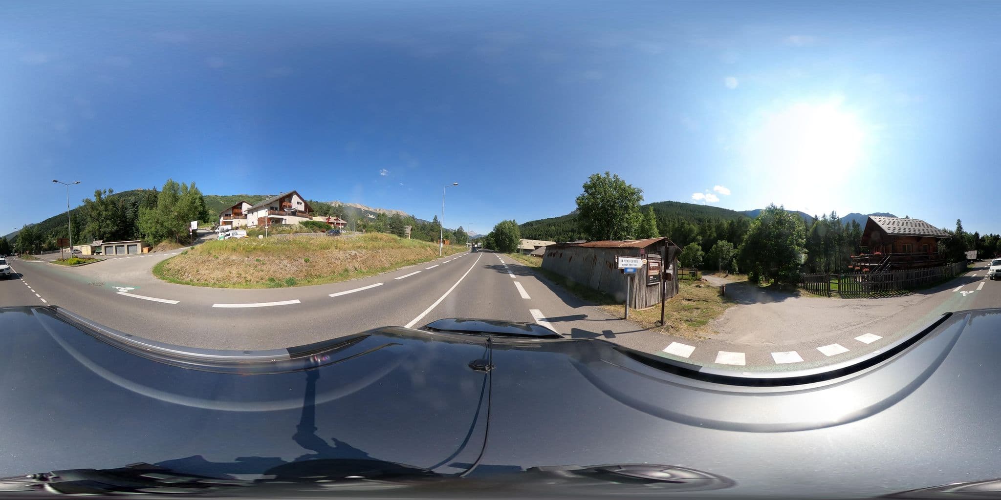 Street view near Village de Vacances les Alpes d'Azur, Villeneuve — © eric_s (CC BY-SA · Mapillary)