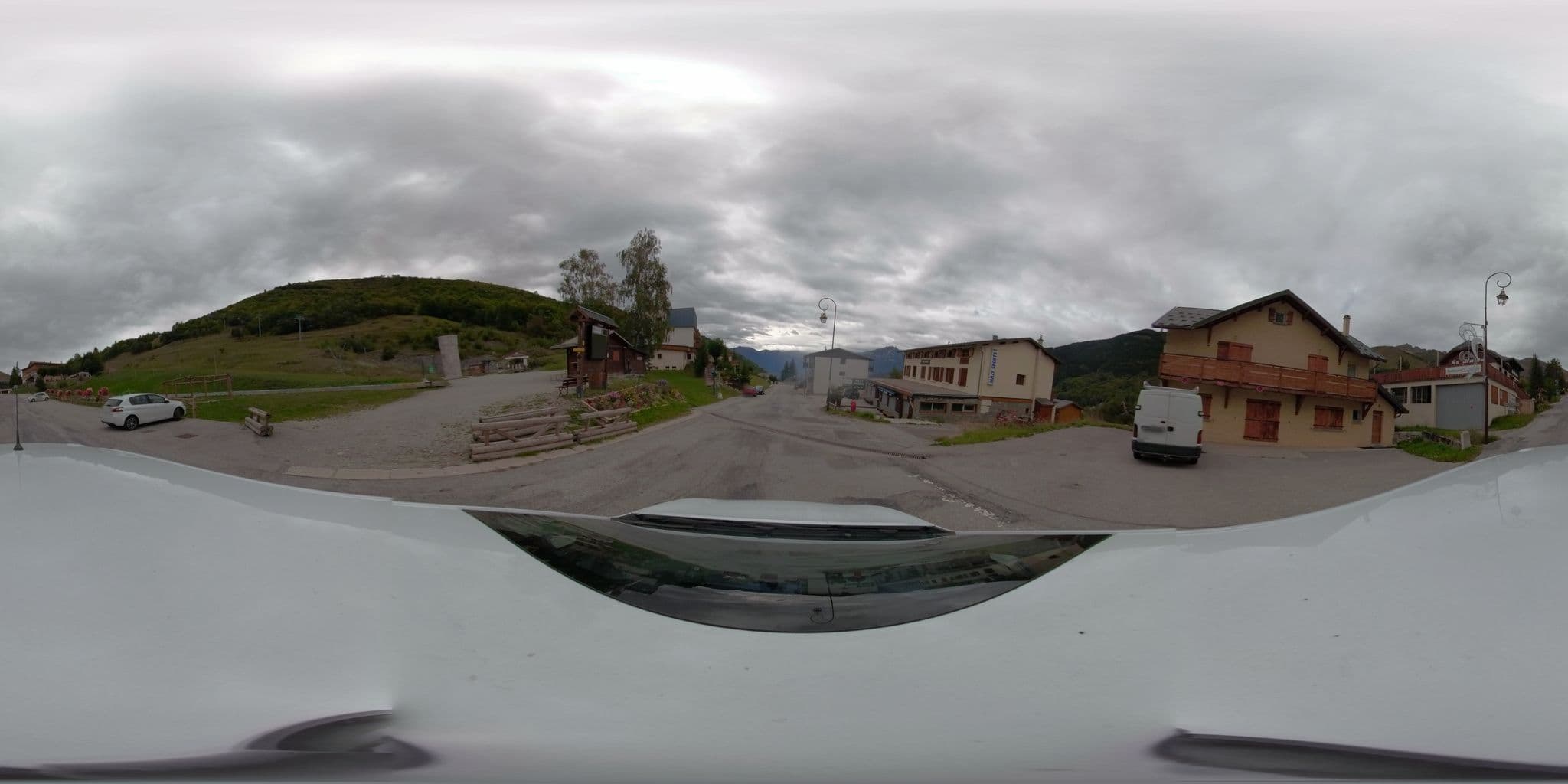Street view near Hôtel Restaurant le Cheval Noir, Saint-Rémy-de-Maurienne — © serfim_cit_y (CC BY-SA · Mapillary)