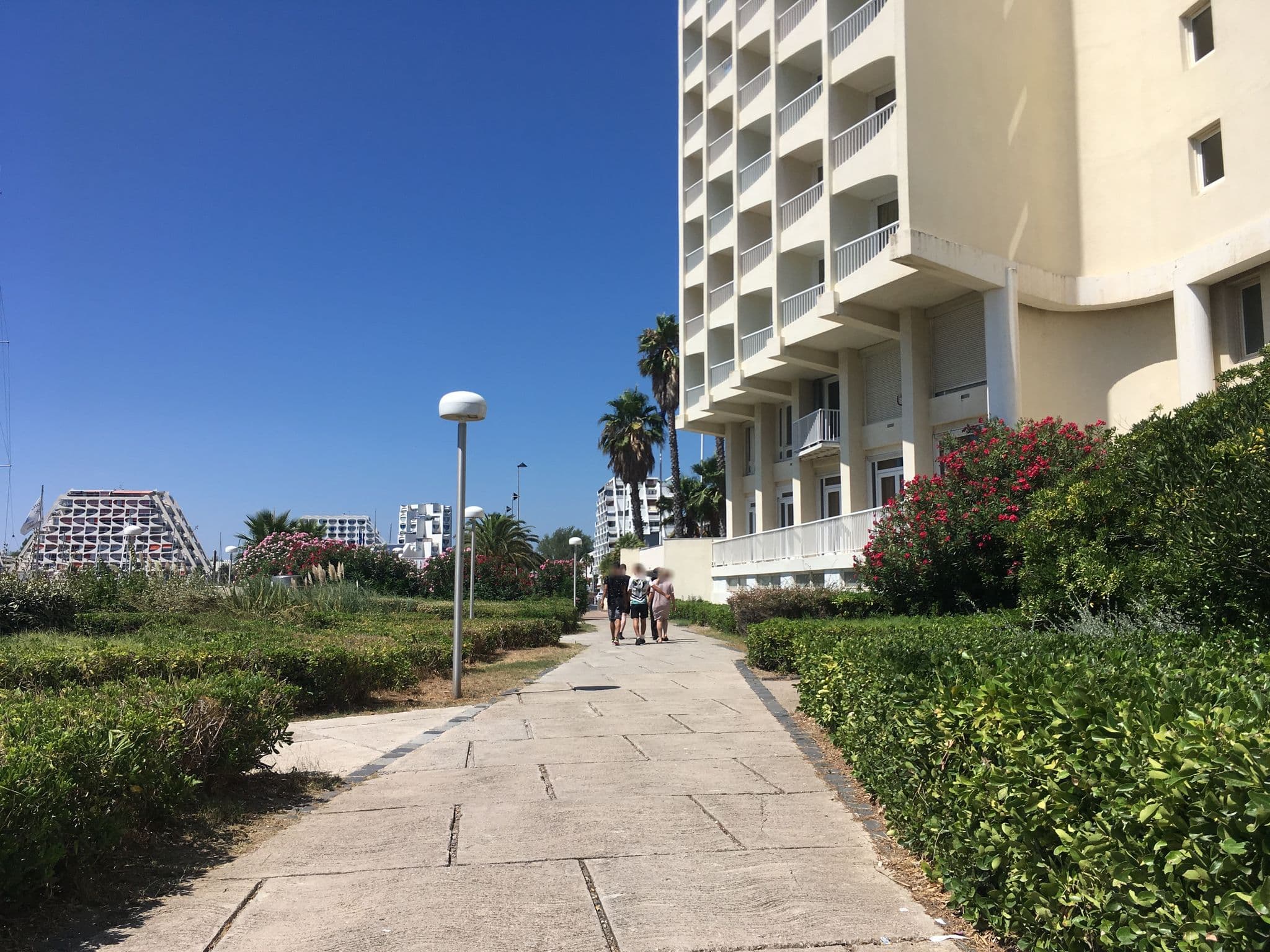 Street view near Hôtel Mercure La Grande-Motte Port, La Grande-Motte — © beat (CC BY-SA · Mapillary)