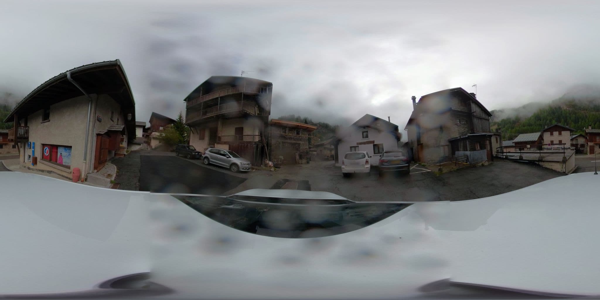 Street view near Stella's bedroom, Tignes — © serfim_cit_y (CC BY-SA · Mapillary)