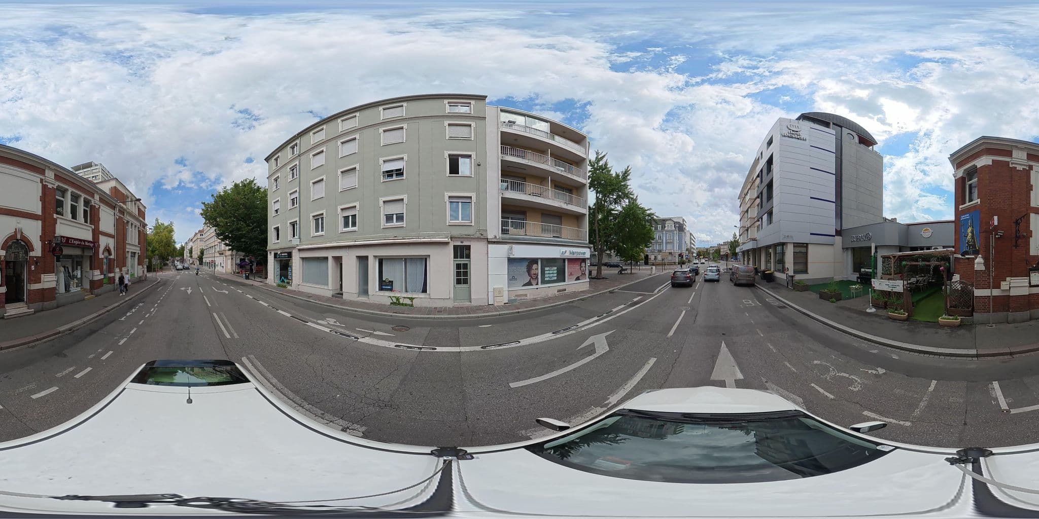 Street view near A l'Hôtel Salvator, Mulhouse — © osmplus_org (CC BY-SA · Mapillary)