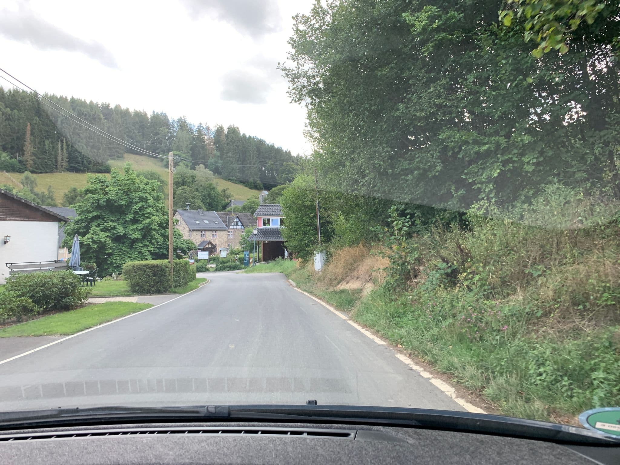 Street view near Haus Sonneneck, Simmerath — © noel (CC BY-SA · Mapillary)
