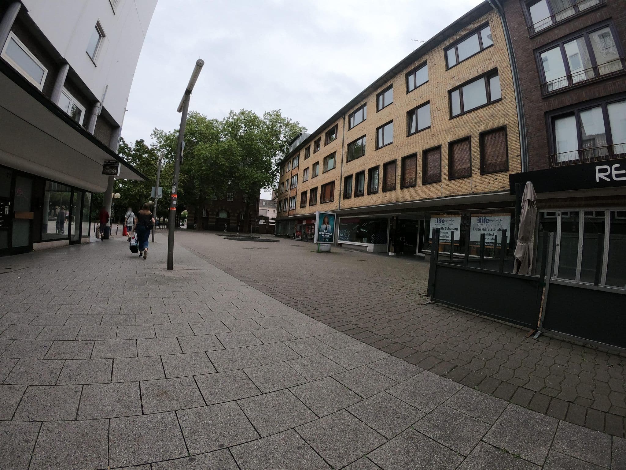 Street view near Hotel im Europahaus, Oberhausen — © geogladbecker (CC BY-SA · Mapillary)