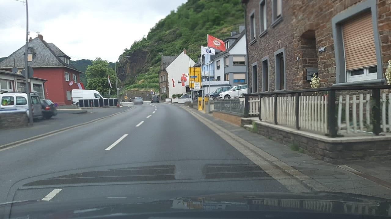 Street view near Motorhotel Bike-Inn, Treis-Karden — © Lowiekse (CC BY-SA · Mapillary)
