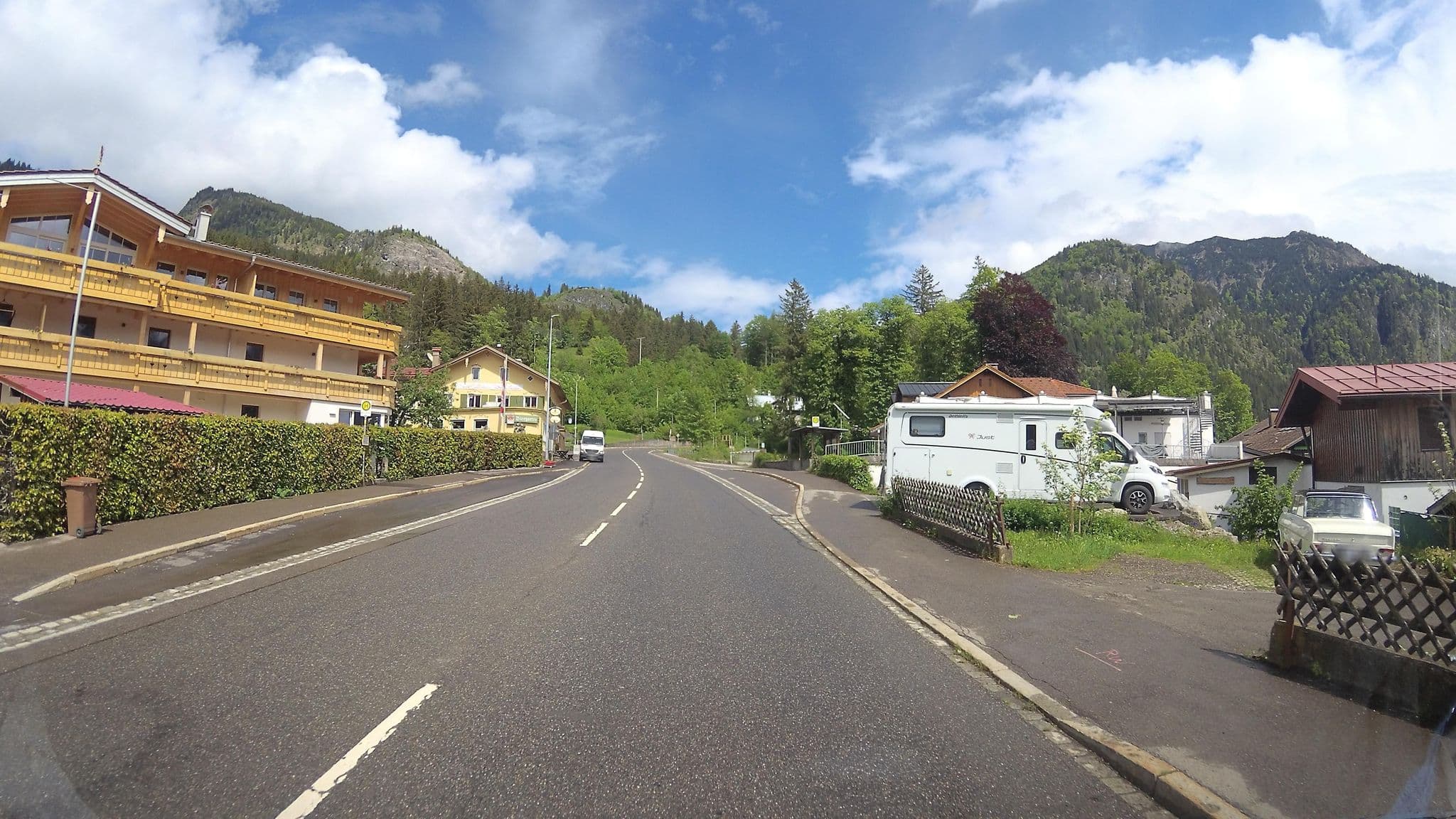 Street view near Ferienwohnungen & Pension am Hirschbach Caroline und Christian Bäumer, Sonthofen — © teddy73 (CC BY-SA · Mapillary)