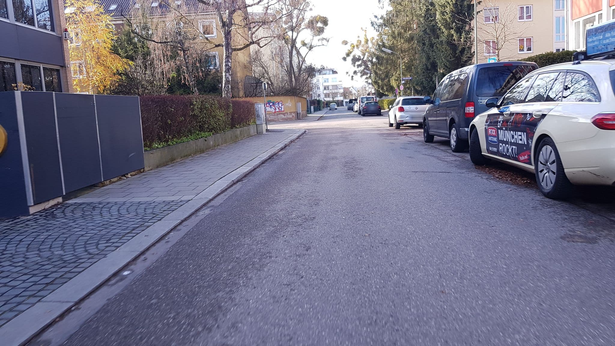 Street view near Günstig Wohnen in München, Munich — © thomas_munichways (CC BY-SA · Mapillary)