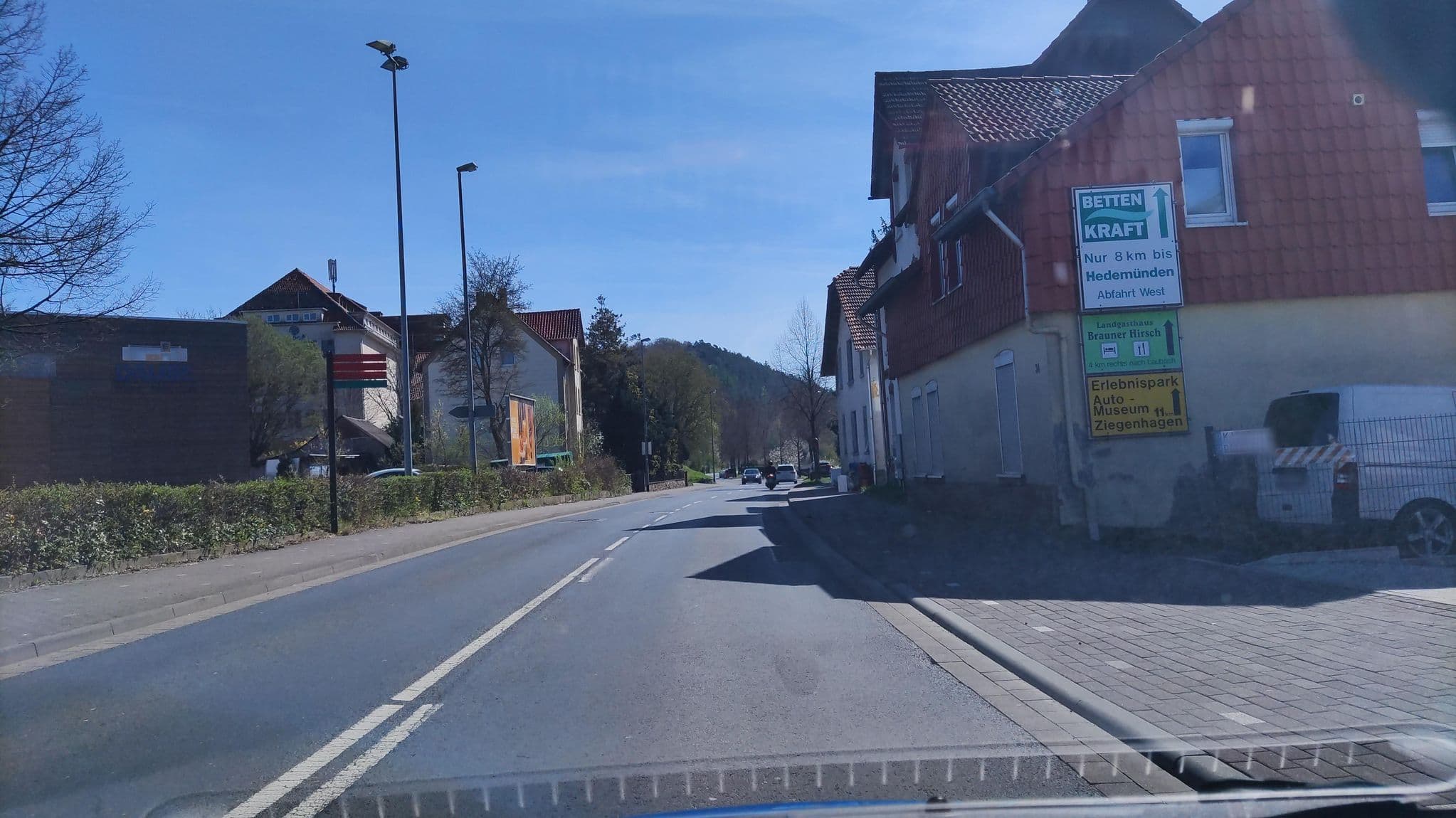 Street view near Zum schmucken Jäger, Hannoversch Münden — © hotteliene (CC BY-SA · Mapillary)