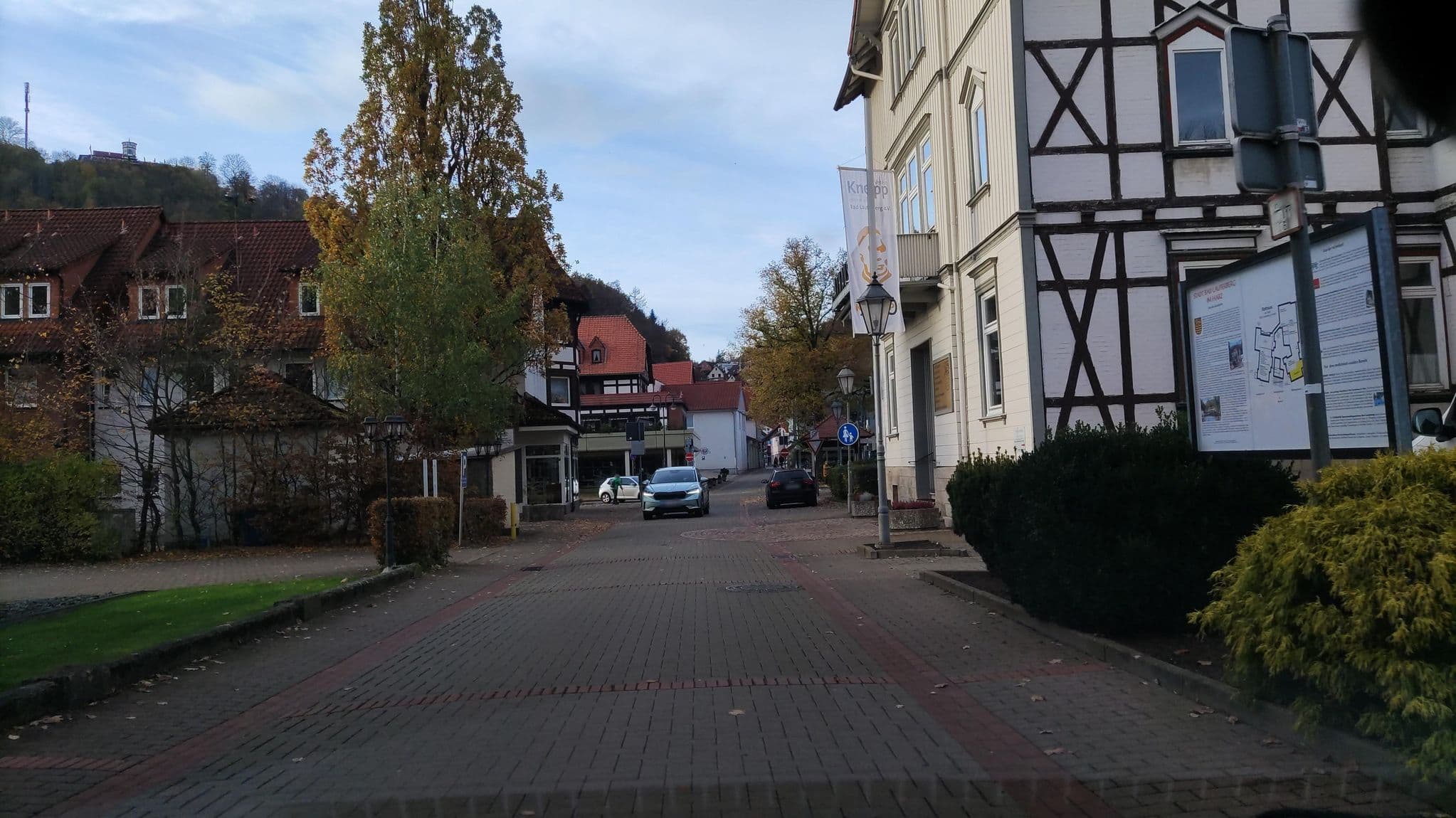 Street view near Kooperationsgemeinschaft harzer Sonnenseite Gästeservicezentrum, Bad Lauterberg im Harz — © hotteliene (CC BY-SA · Mapillary)