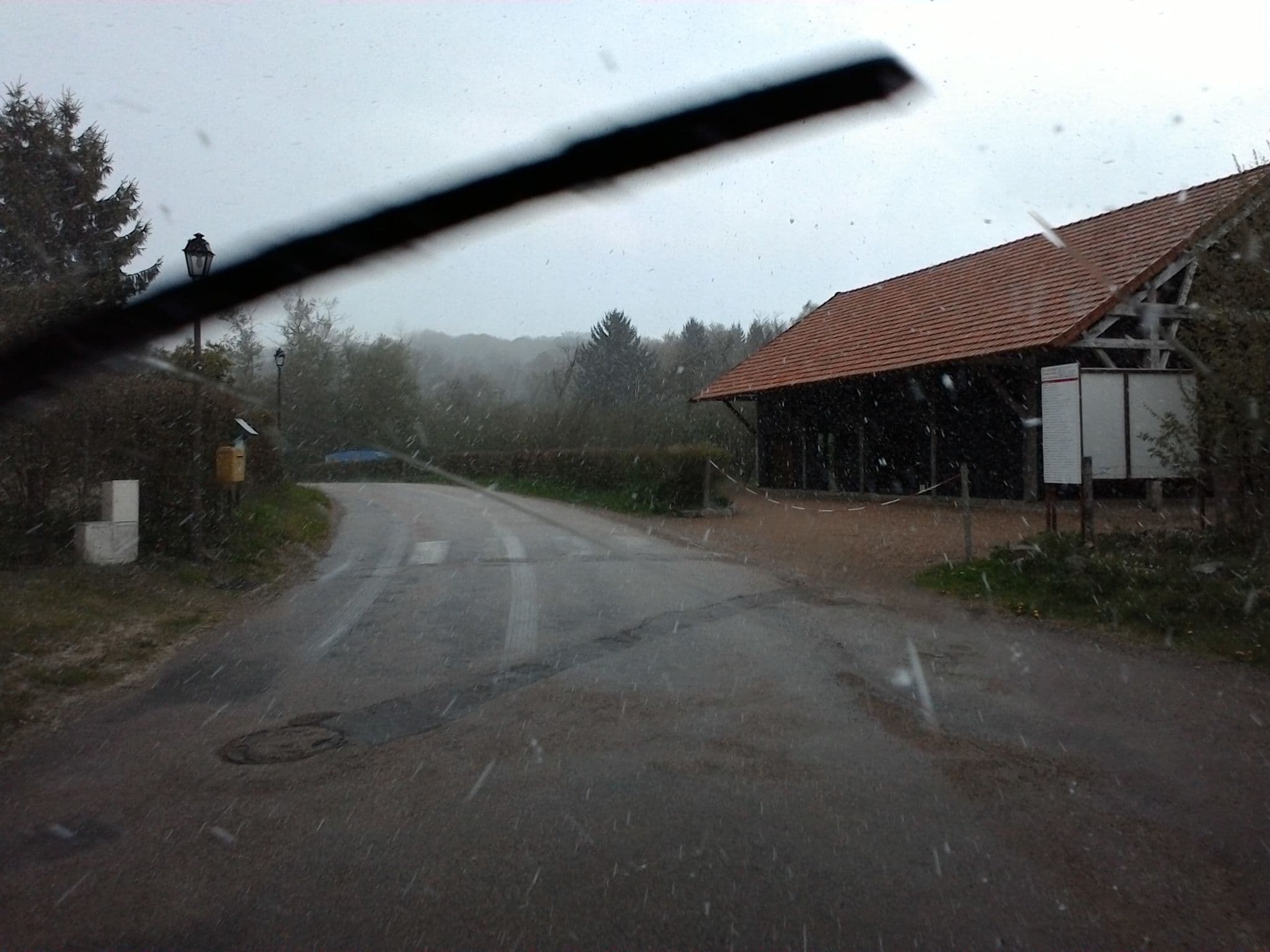 Street view near L'élégance, Saulieu — © mprins (CC BY-SA · Mapillary)