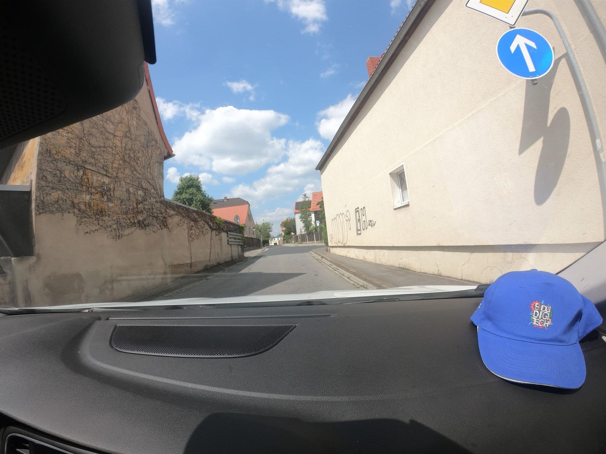 Street view near Ferienwohnung Pohle-Priske Radebeul, Radebeul — © vst (CC BY-SA · Mapillary)