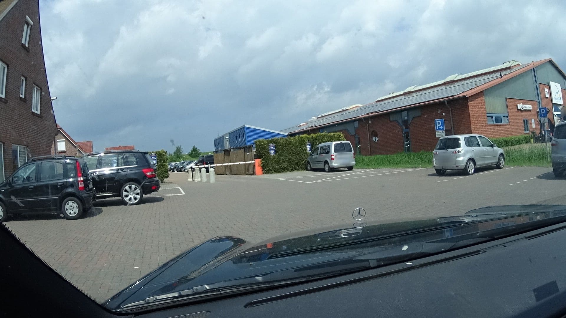 Street view near Seepark Burhave, Butjadingen — © nrpoprfoto (CC BY-SA · Mapillary)