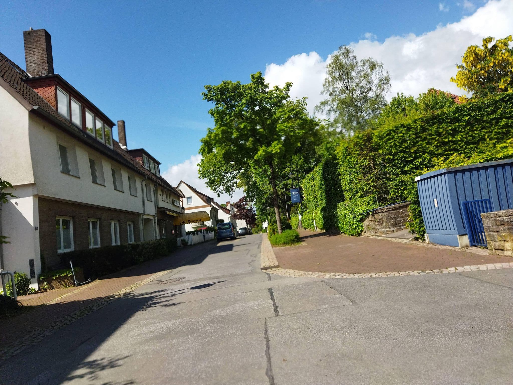 Street view near Haus Begert, Bad Meinberg — © changchun1 (CC BY-SA · Mapillary)