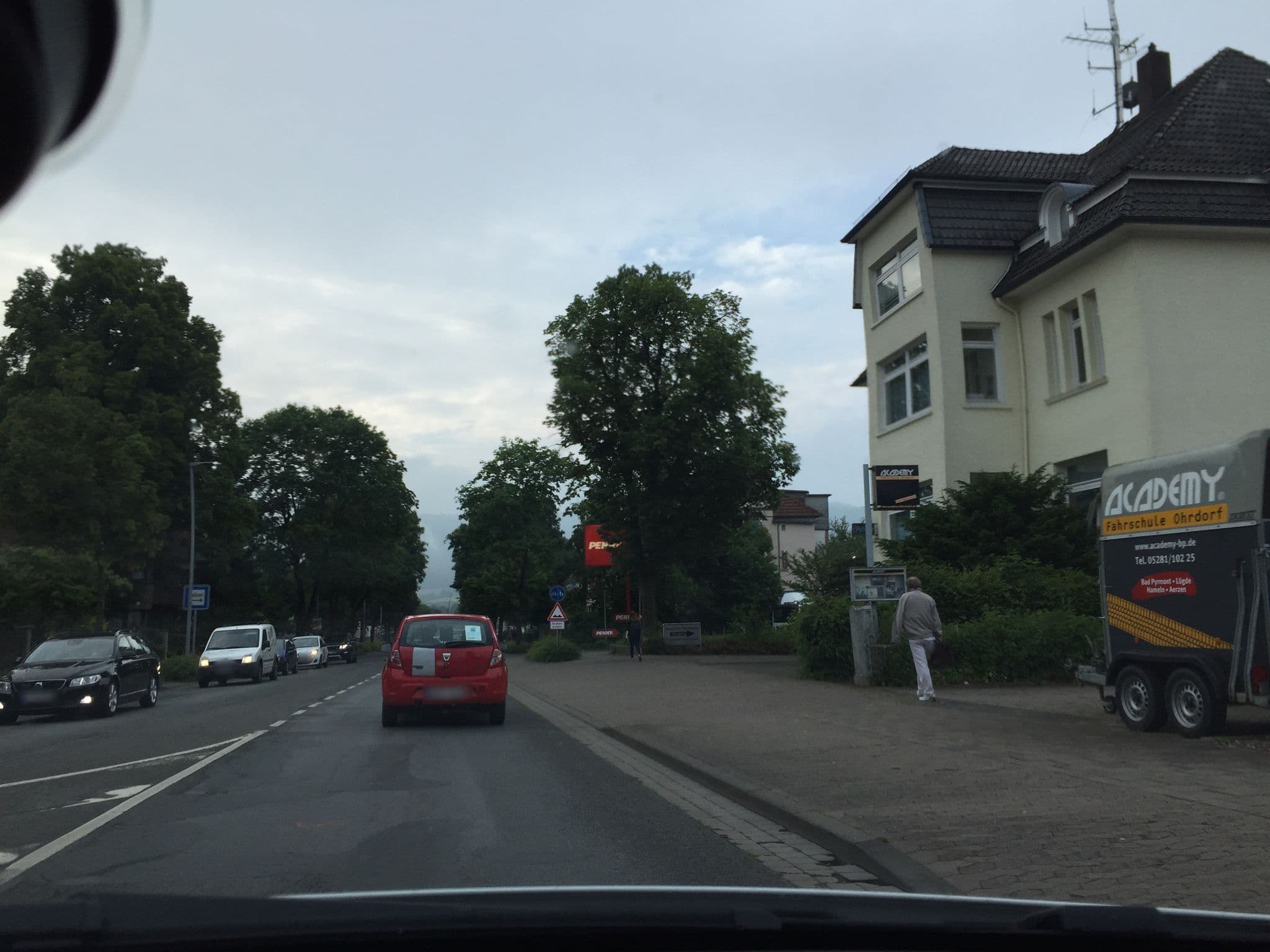 Street view near Pension Irmgard, Bad Pyrmont — © postgelb (CC BY-SA · Mapillary)