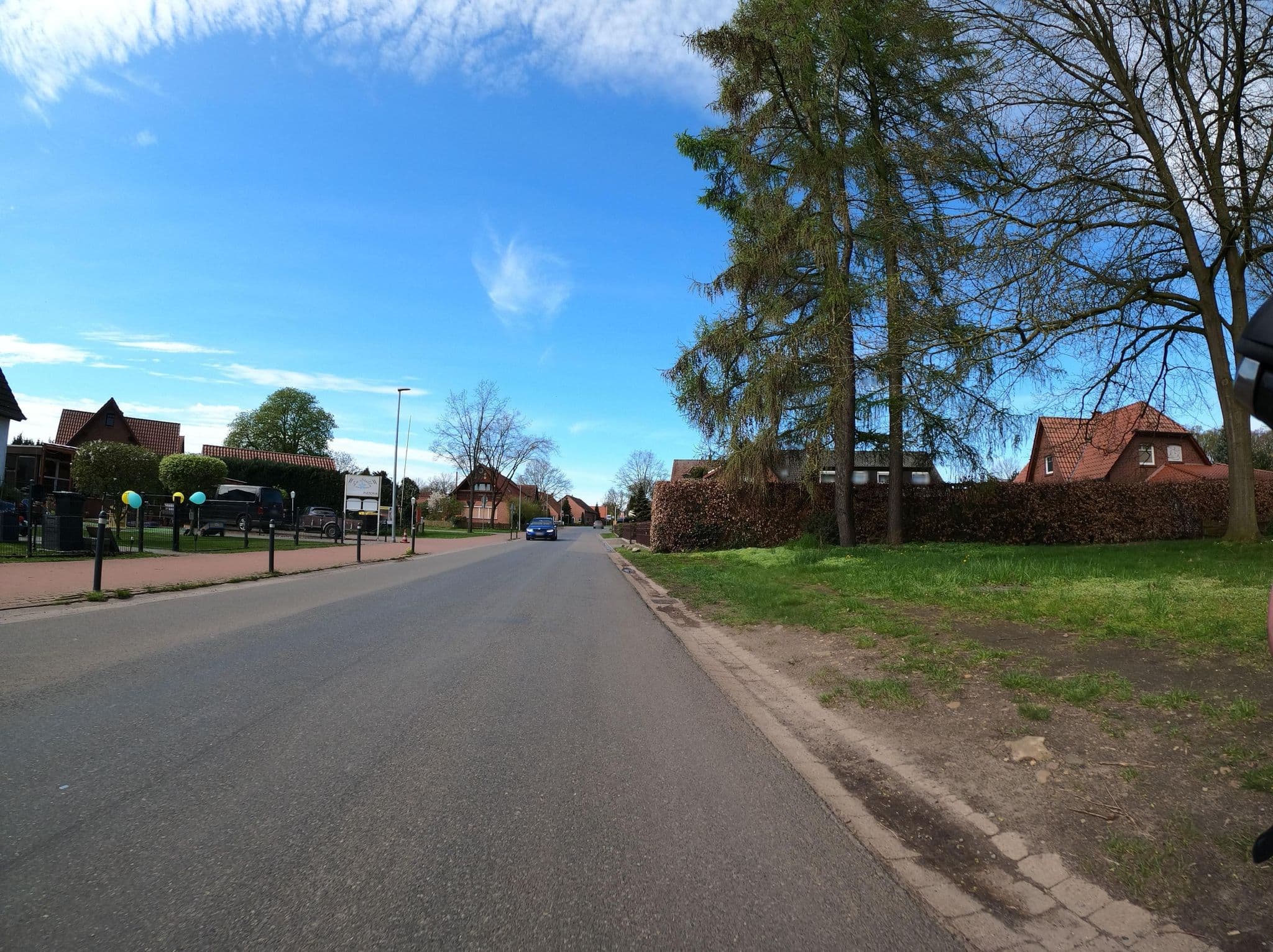 Street view near Übernachtung auf dem Bauernhof, Hagenburg — © Langfahrer (CC BY-SA · Mapillary)