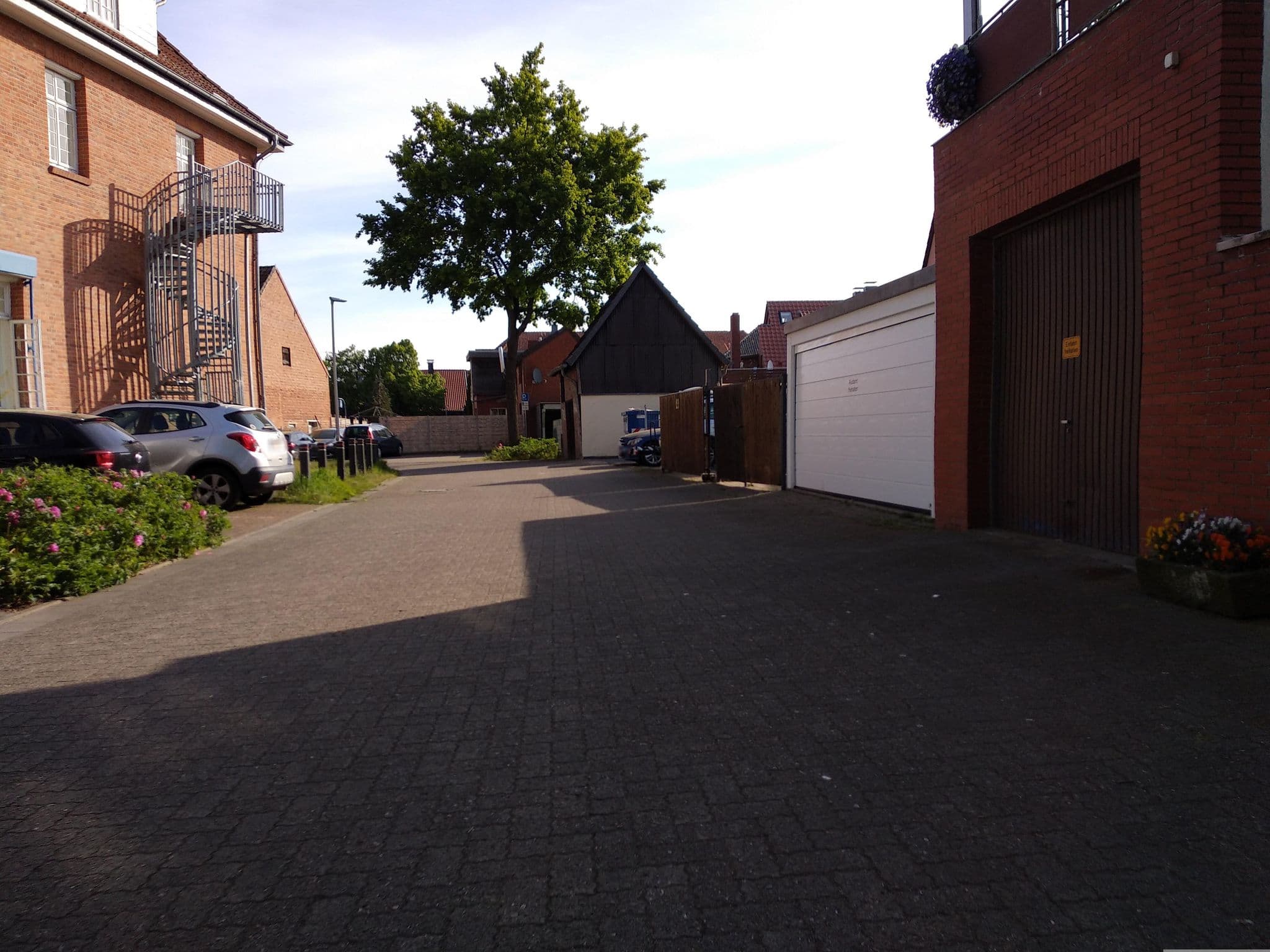 Street view near Pension und Ferienwohnung Haus im Naturpark, Hagenburg — © steinm (CC BY-SA · Mapillary)