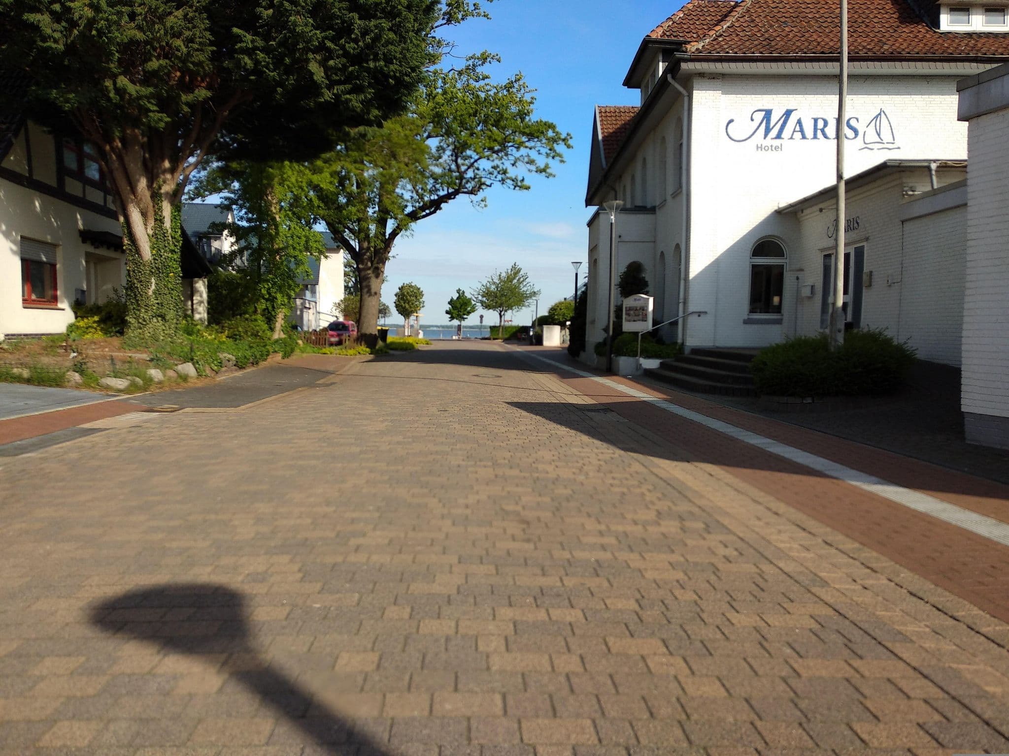 Street view near Hotel Maris, Hagenburg — © steinm (CC BY-SA · Mapillary)