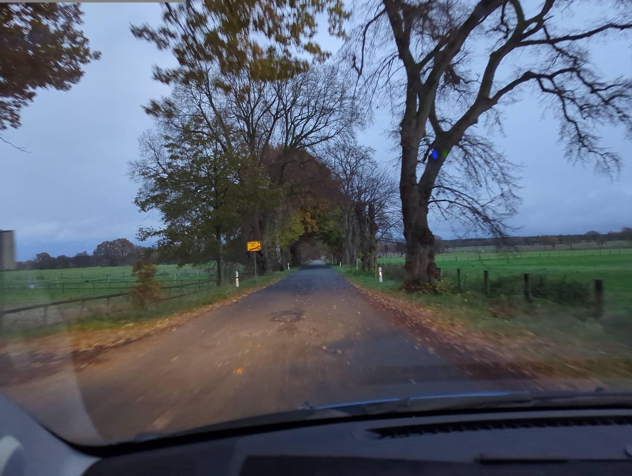 Street view near Ferienhof Cohrs, Bispingen — © hotteliene (CC BY-SA · Mapillary)