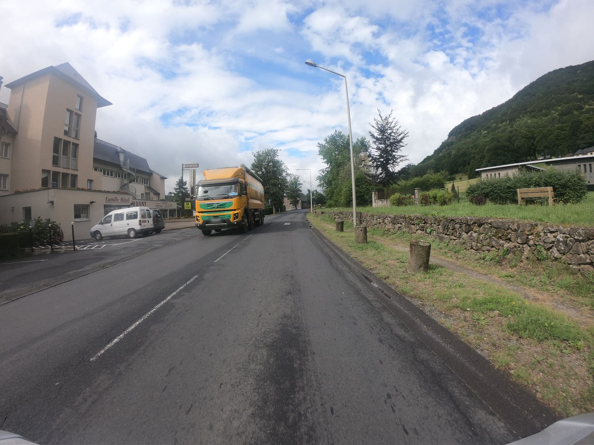 Street view near Family Hôtel, Vic-sur-Cère — © joostjakob (CC BY-SA · Mapillary)