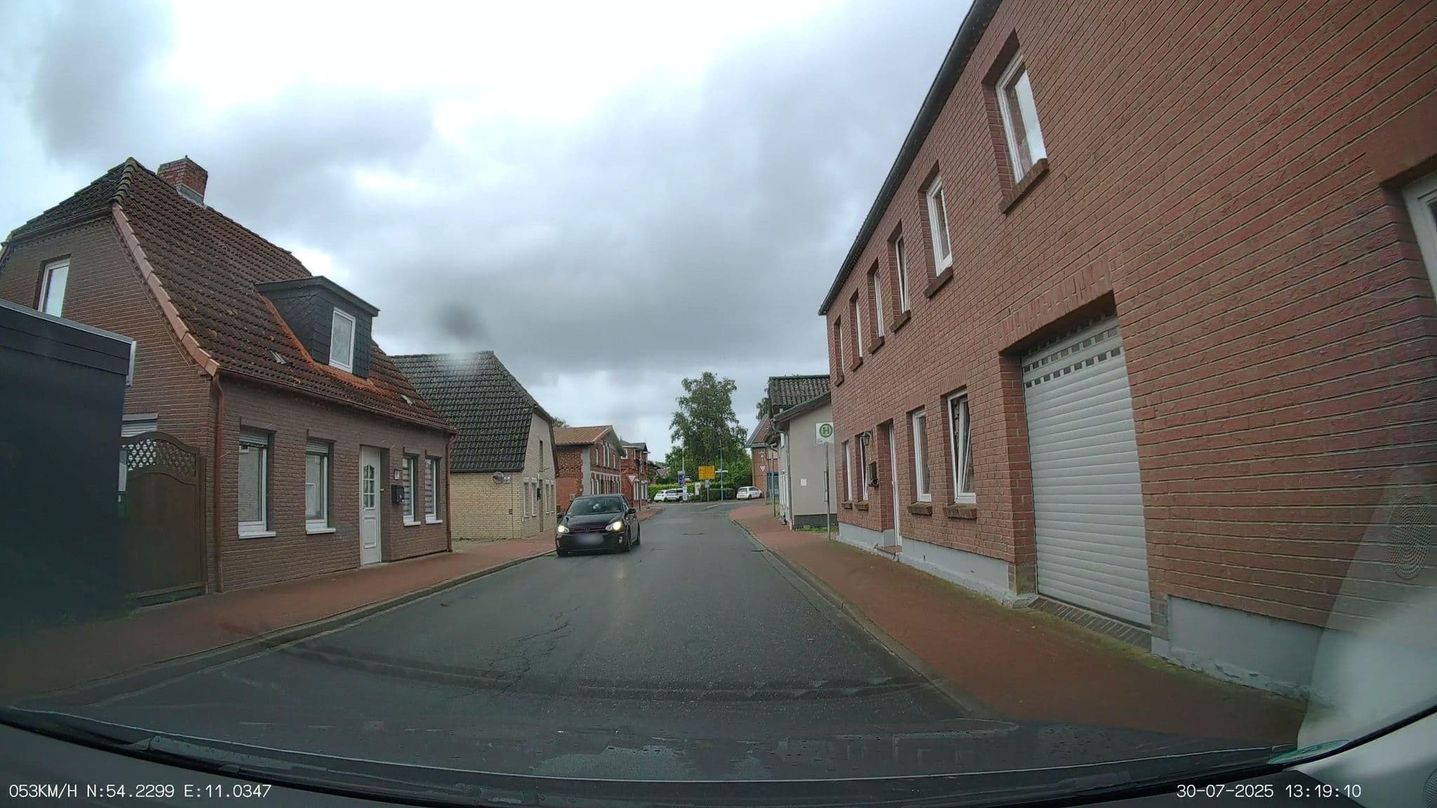 Street view near Mau Günter Beherbergungsbetrieb, Grube — © heetENkoel (CC BY-SA · Mapillary)