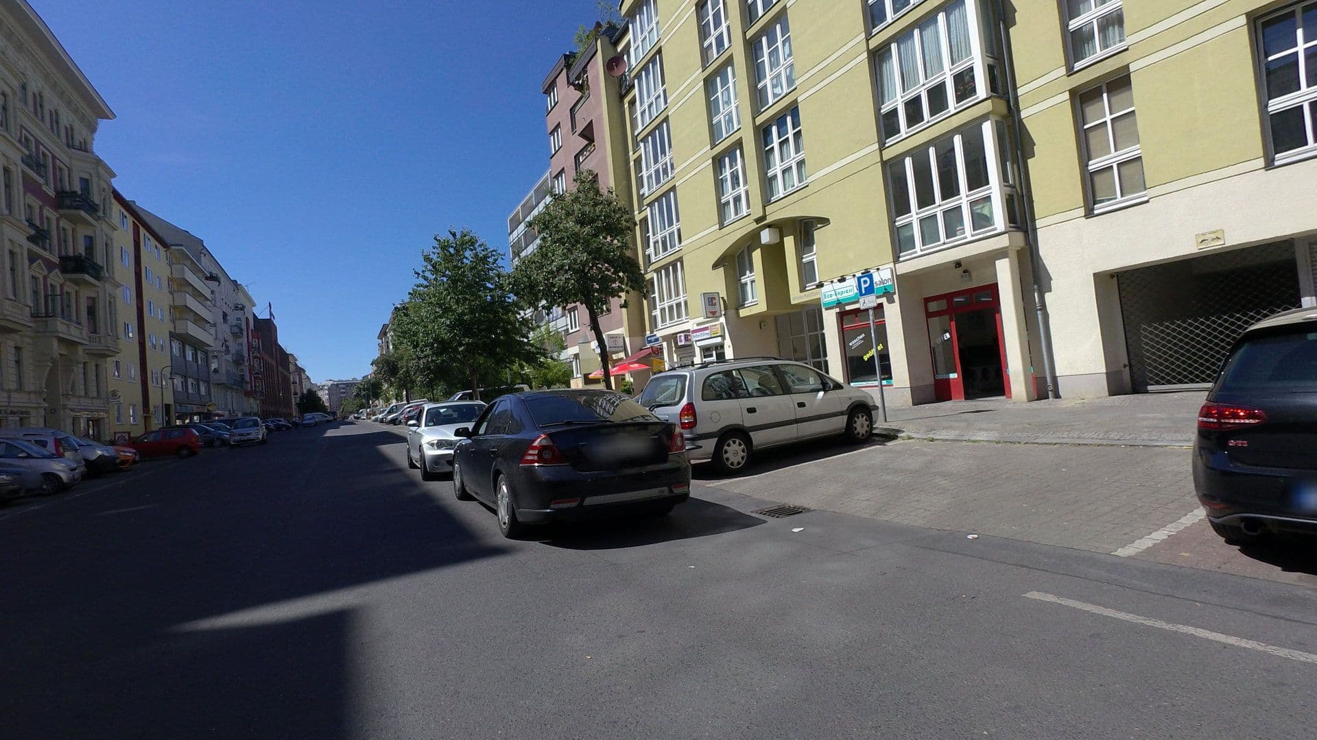 Street view near Palacina Berlin Apartments, Schöneberg — © moenk (CC BY-SA · Mapillary)
