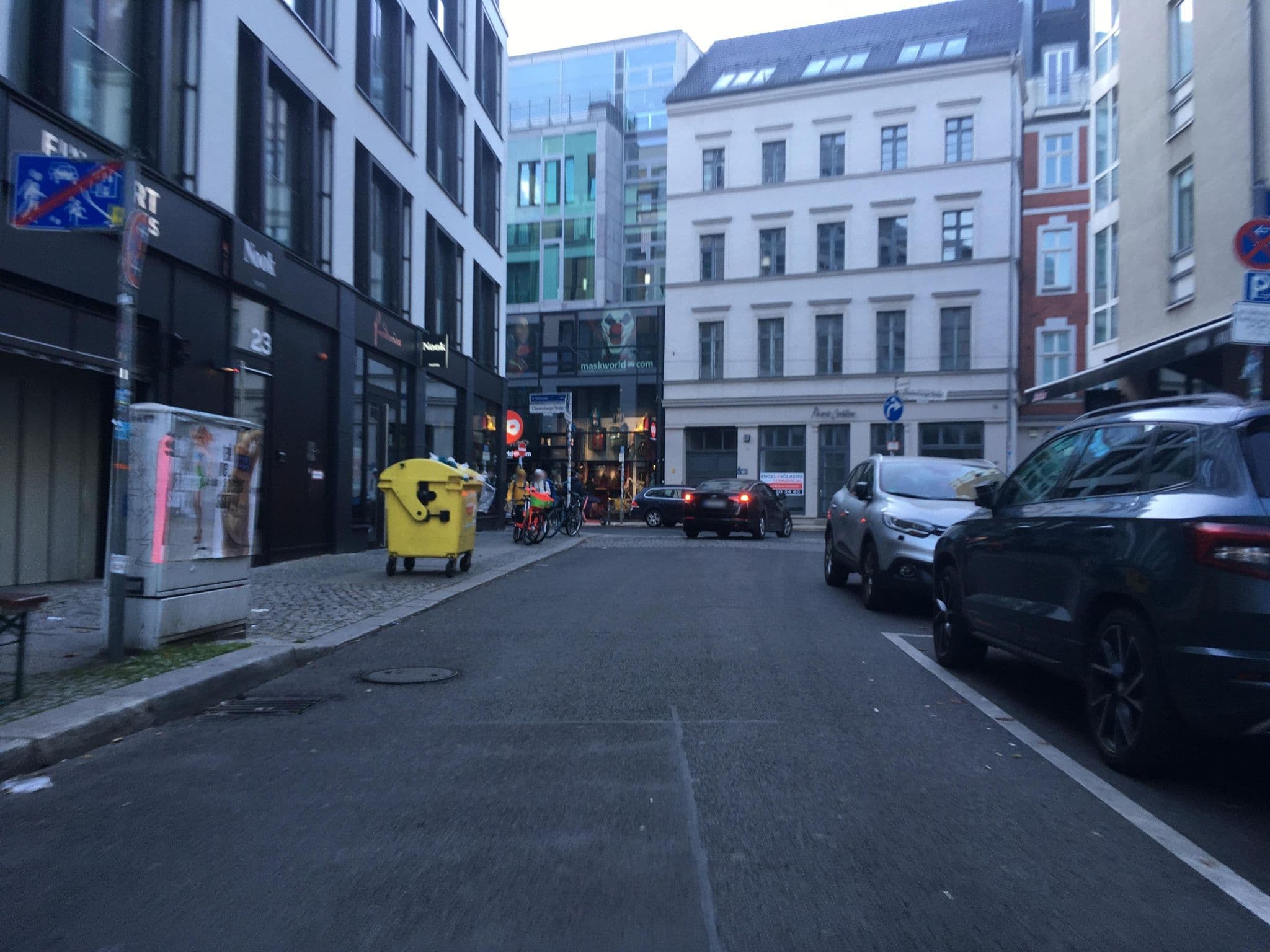 Street view near Numa Berlin Nook, Mitte — © carlheinz (CC BY-SA · Mapillary)