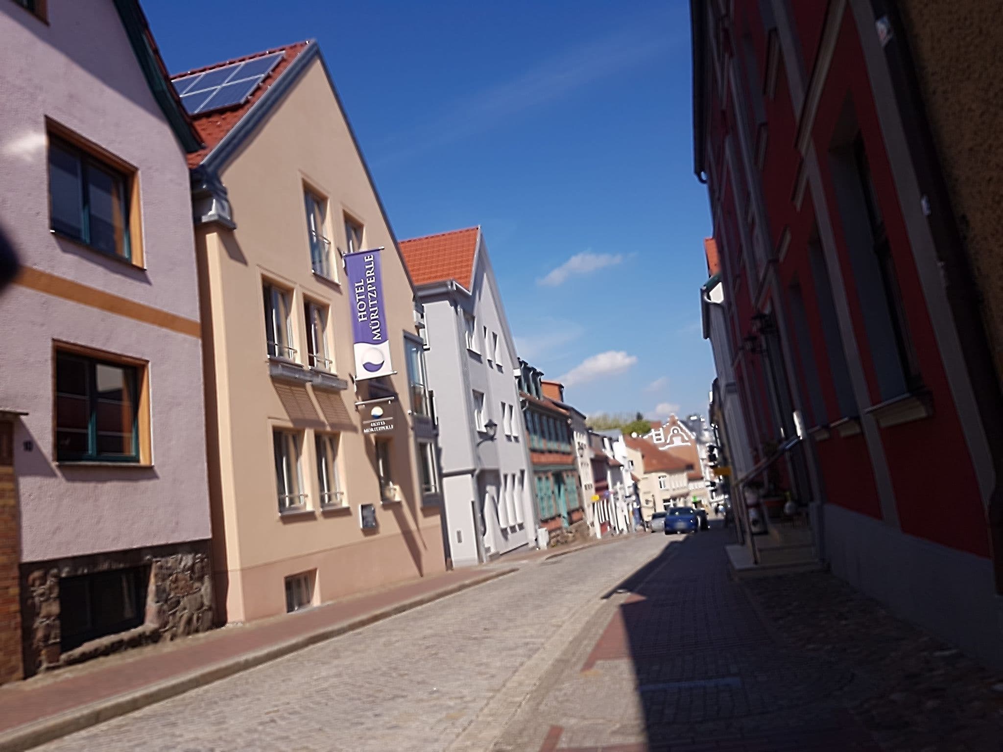 Street view near Pension Warener Hof, Waren — © mkw (CC BY-SA · Mapillary)