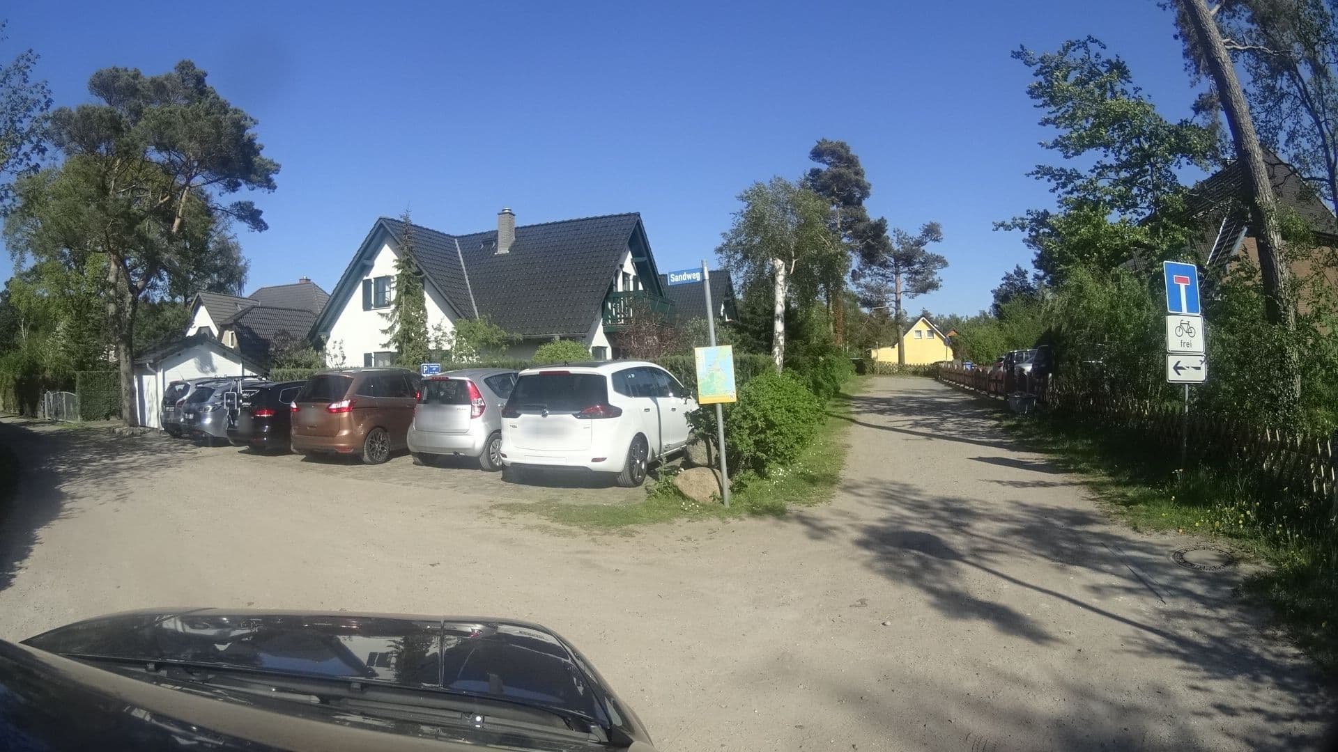 Street view near Fischlandhus Ferienwohnungen Luv & Lee, Ostseebad Dierhagen — © atpl_pilot (CC BY-SA · Mapillary)