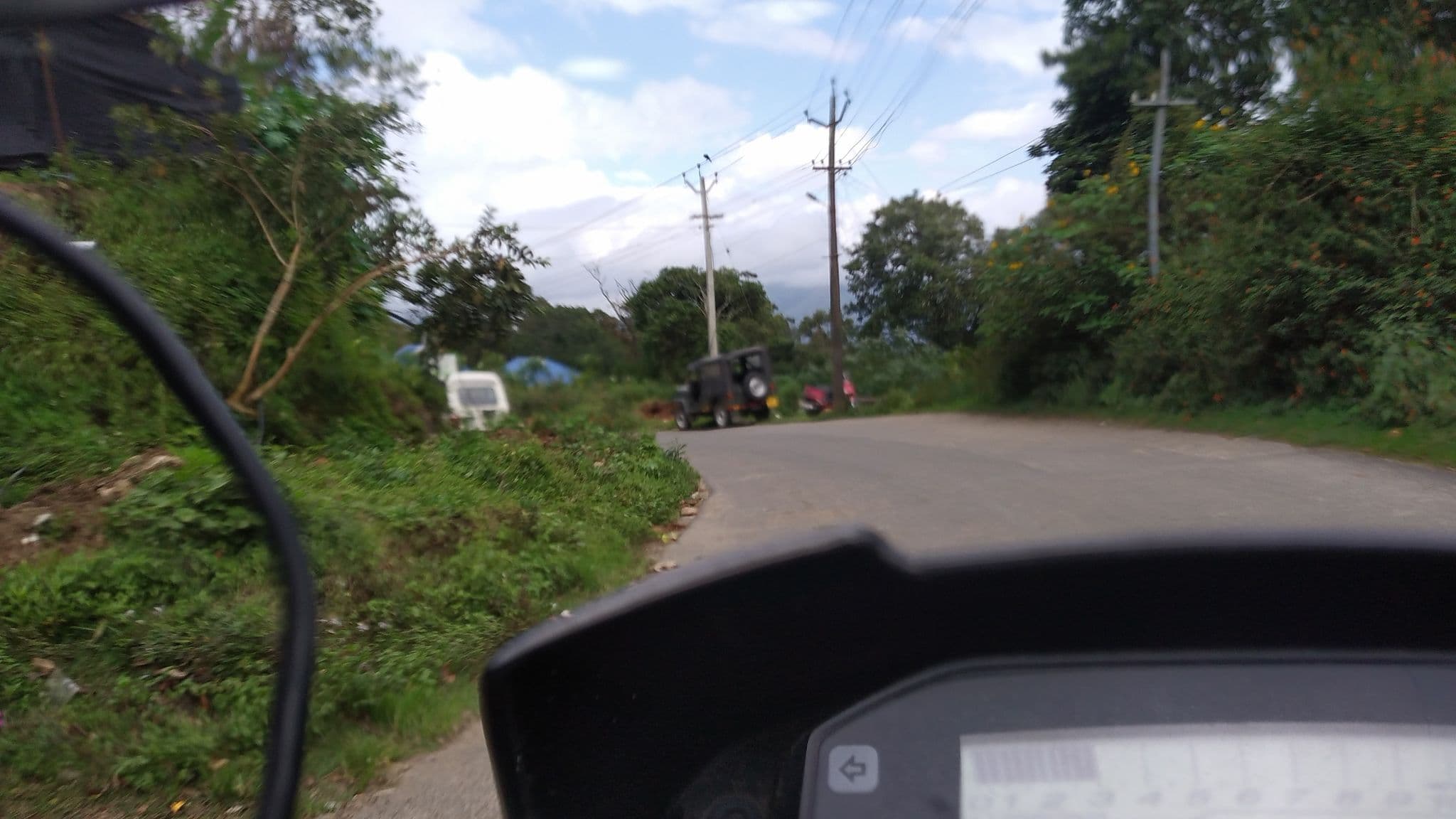 Street view near Silver Clouds Vacation Inn, Munnar — © jothishbabu (CC BY-SA · Mapillary)
