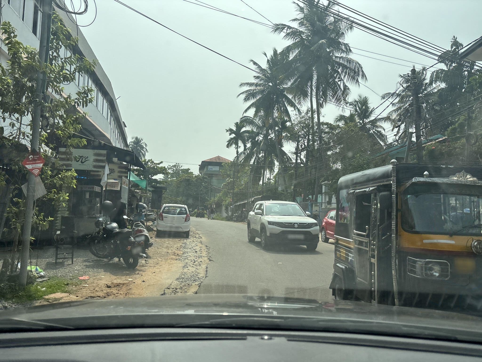 Street view near Taj Gateway Hotel, Kozhikode — © maisykes (CC BY-SA · Mapillary)