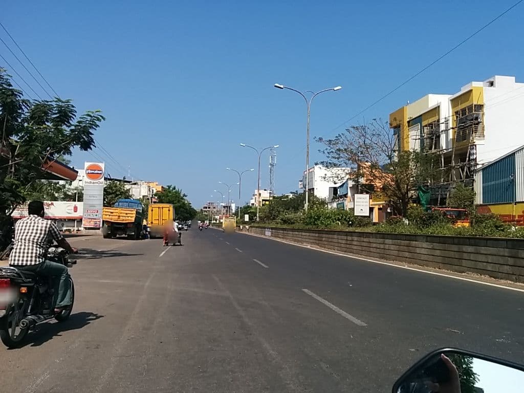 Street view near Hotel Jothimani, Gundupālaiyam — © sashazykov (CC BY-SA · Mapillary)