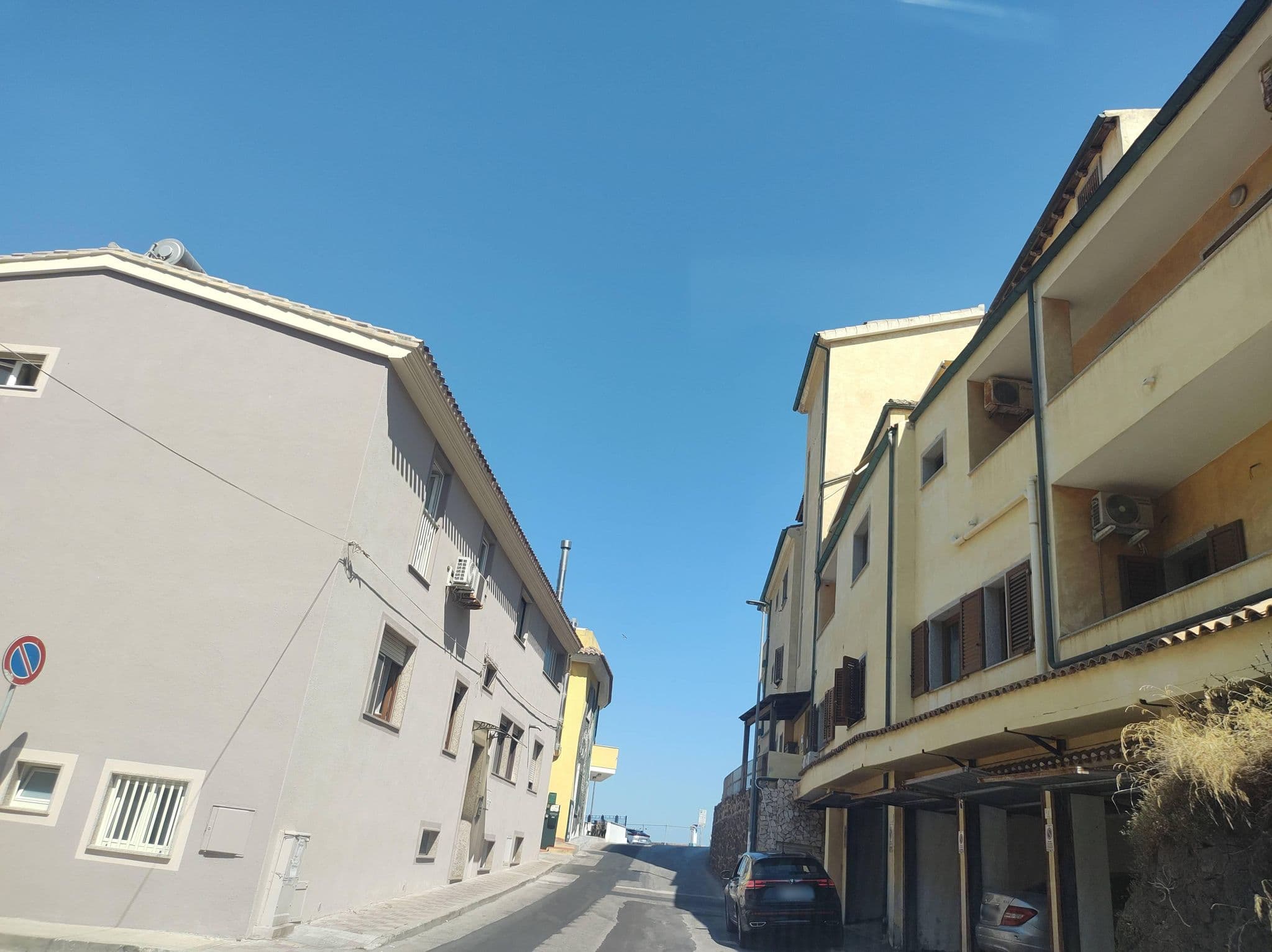 Street view near sardiniare -Casa Anglona, Castelsardo — © thetornado76 (CC BY-SA · Mapillary)