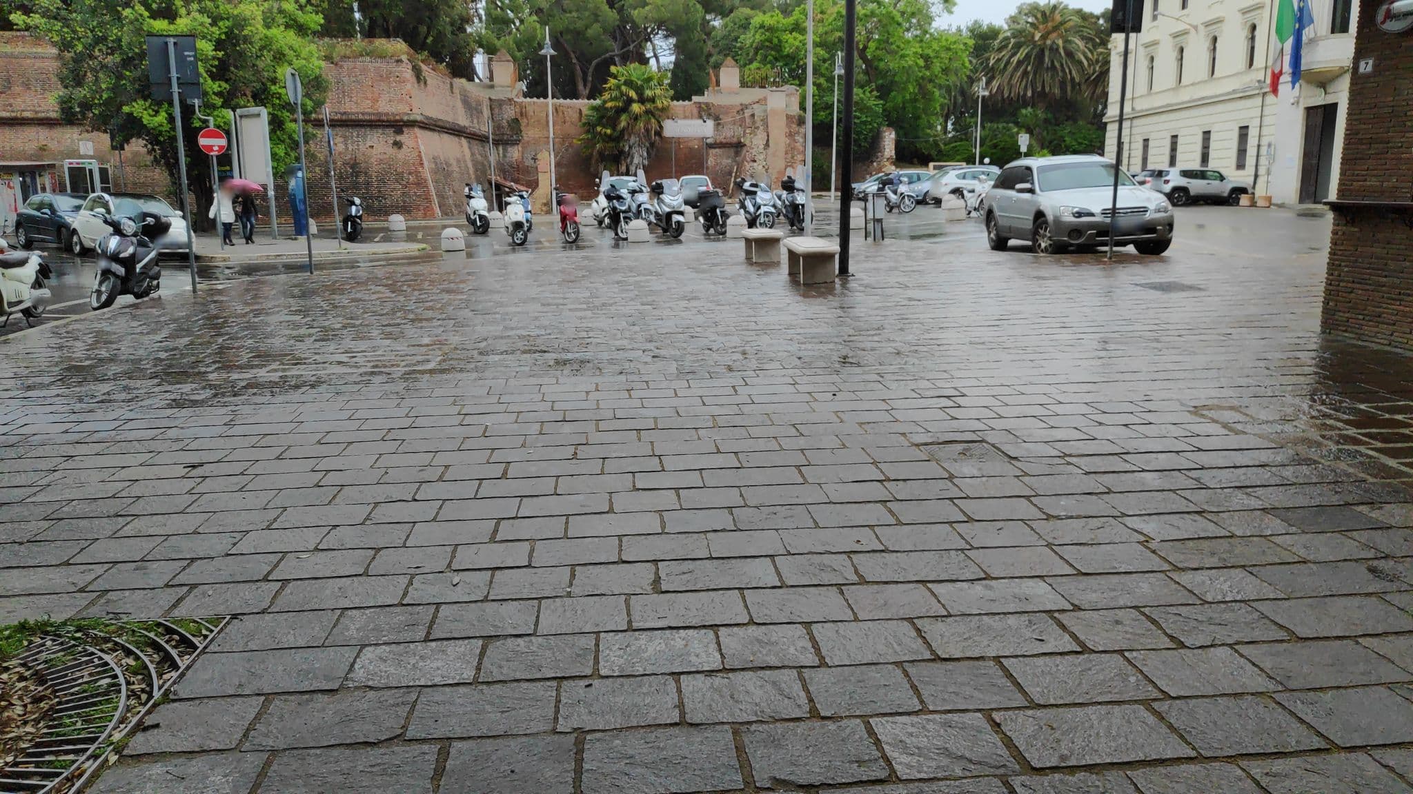 Street view near Quercesecca Hotel Grosseto, Grosseto — © marcuscalabresus (CC BY-SA · Mapillary)