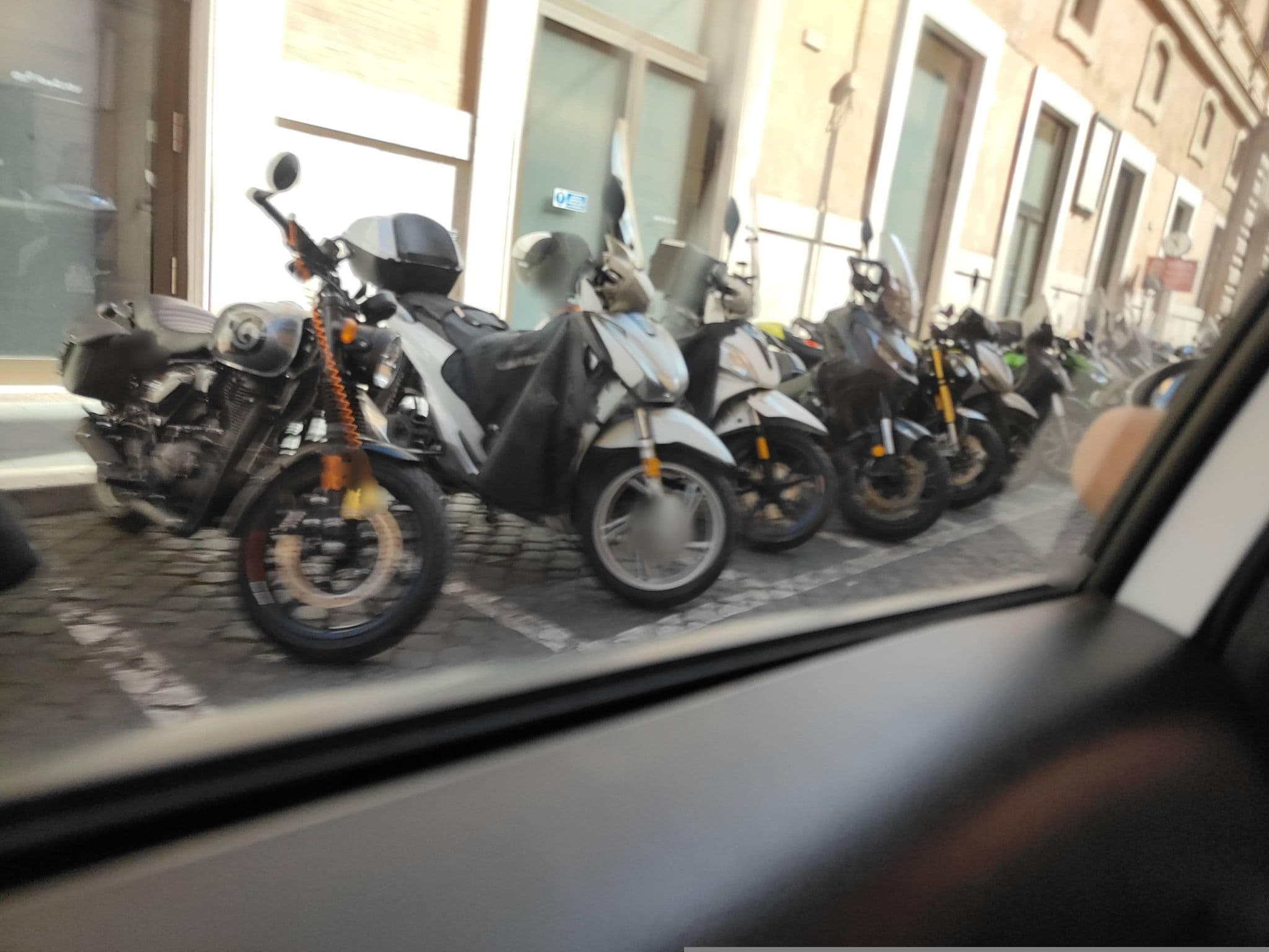 Street view near Residenza Montecitorio, Sant'Eustachio — © omfg_notpr (CC BY-SA · Mapillary)