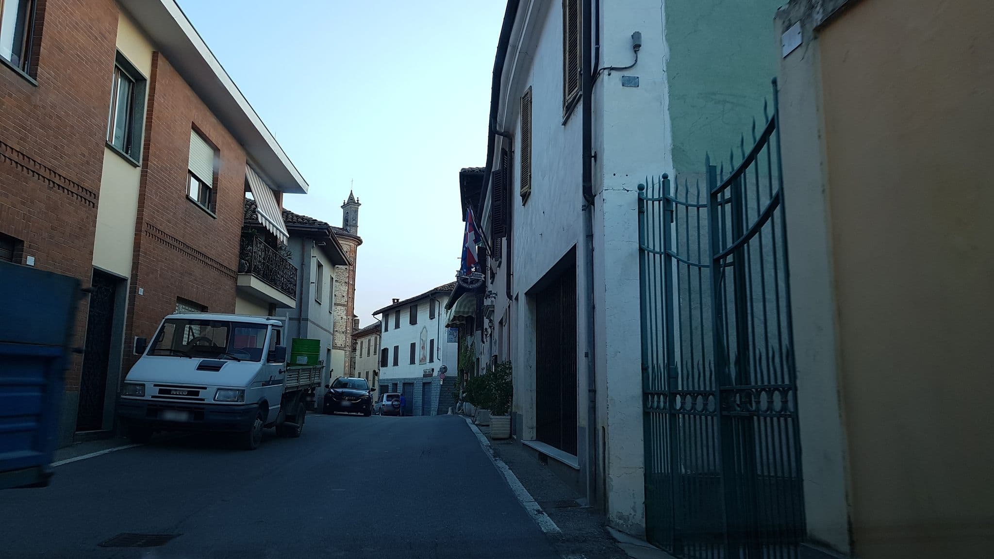 Street view near Barbabuc Hotel Ristorante, Monforte d'Alba — © igorzo (CC BY-SA · Mapillary)