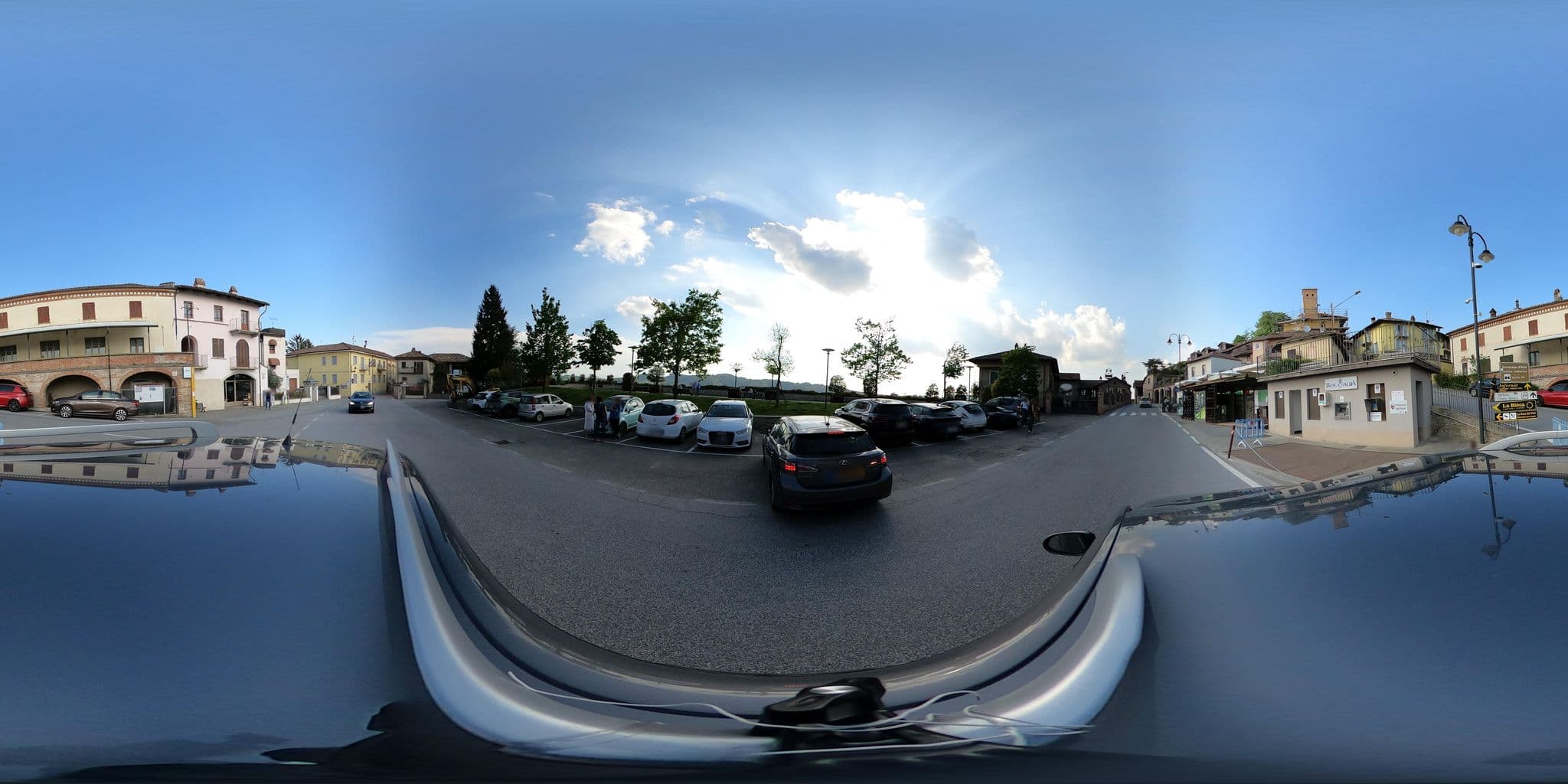 Street view near La Maison du Soleil, Monforte d'Alba — © canfe (CC BY-SA · Mapillary)