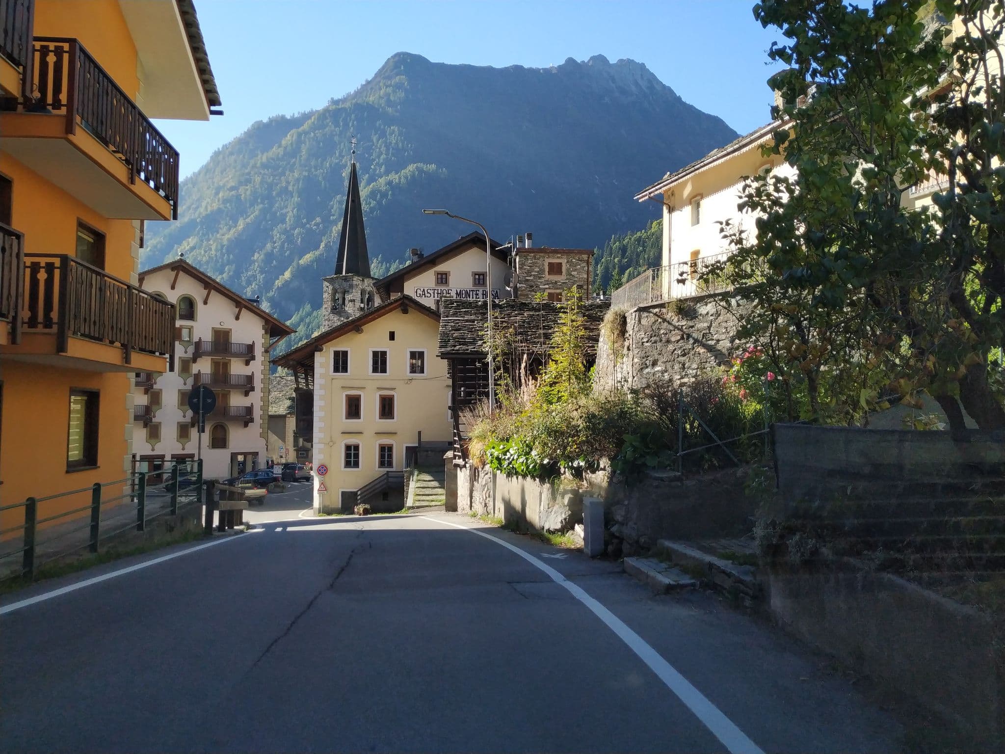 Street view near Zimmer Casa Prati, Ayas — © mikki65 (CC BY-SA · Mapillary)