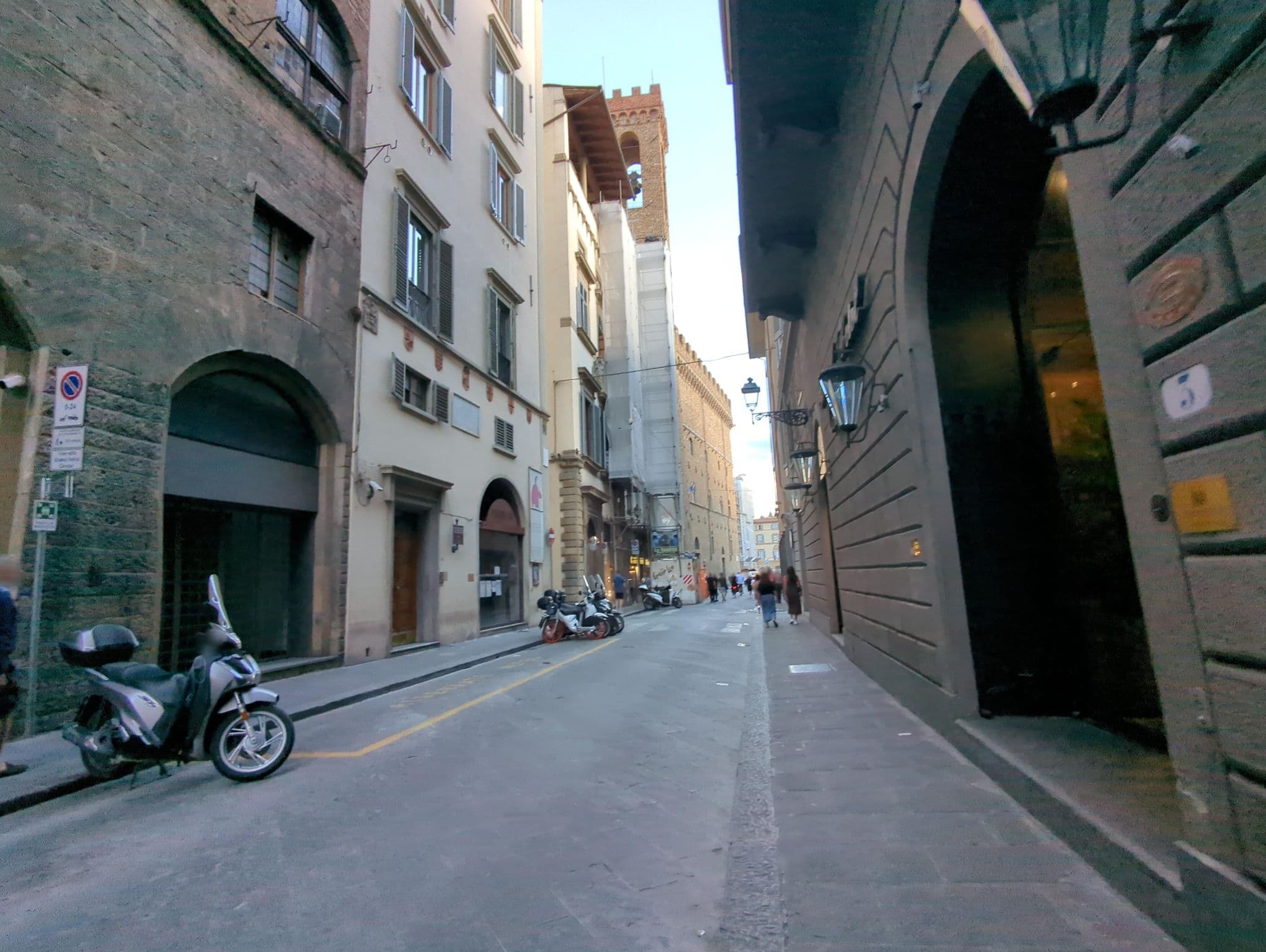 Street view near le Quattro Mura Exclusive, Florence — © ente (CC BY-SA · Mapillary)