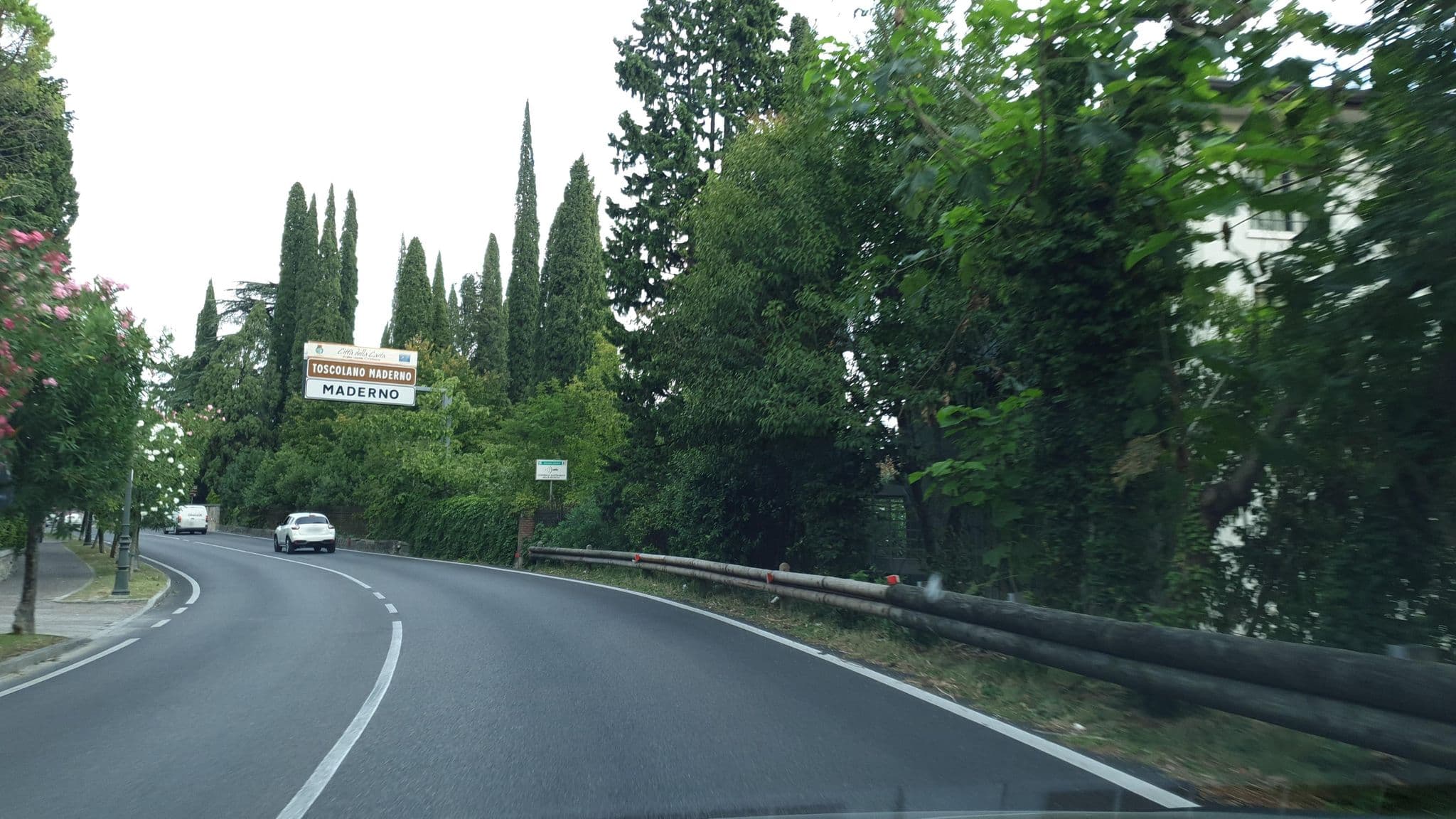 Street view near Villa Mughetto, Gardone Riviera — © jopparn (CC BY-SA · Mapillary)