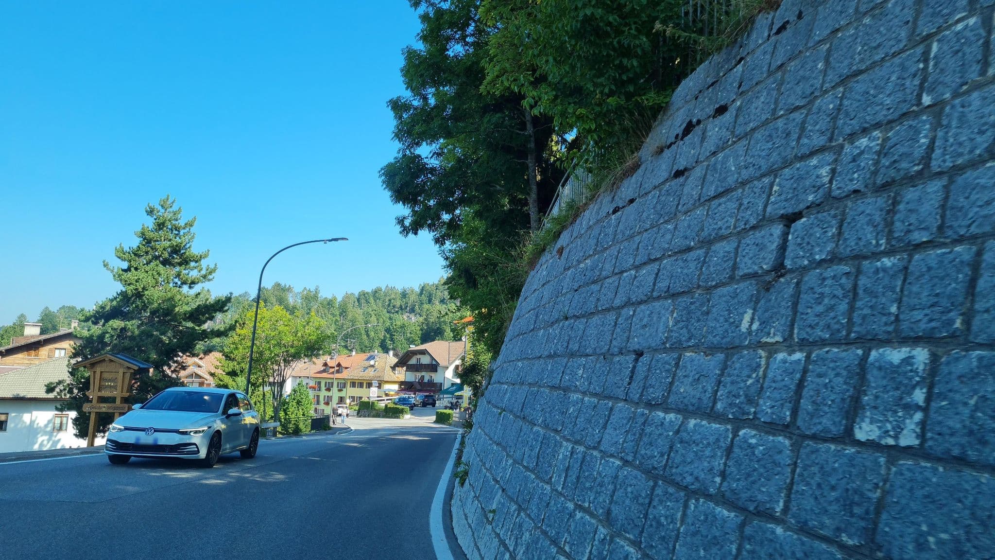 Street view near Room 113, Caldonazzo — © laniuscollurio (CC BY-SA · Mapillary)