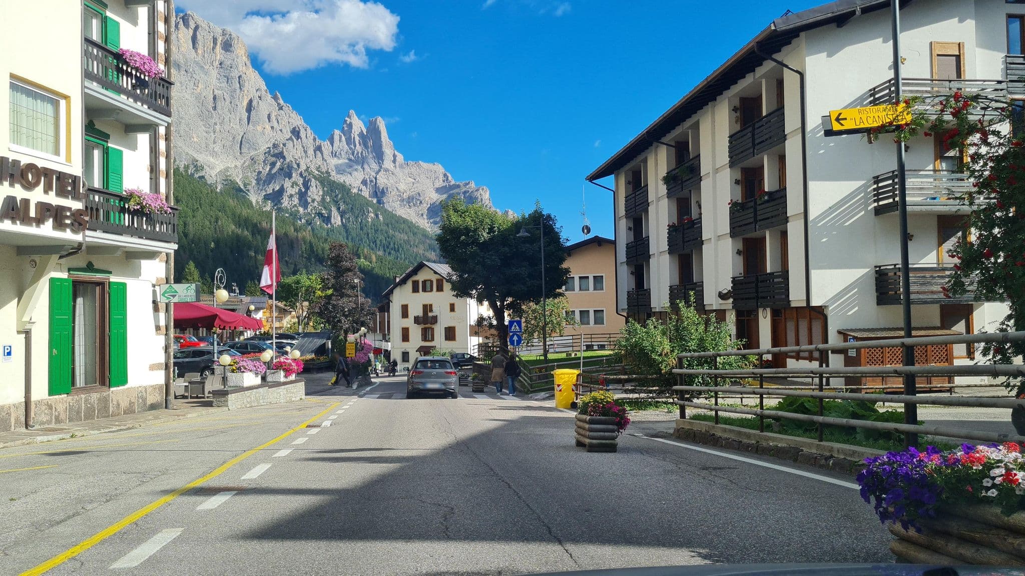 Street view near Hotel Excelsior Cimone, Tonadico — © laniuscollurio (CC BY-SA · Mapillary)