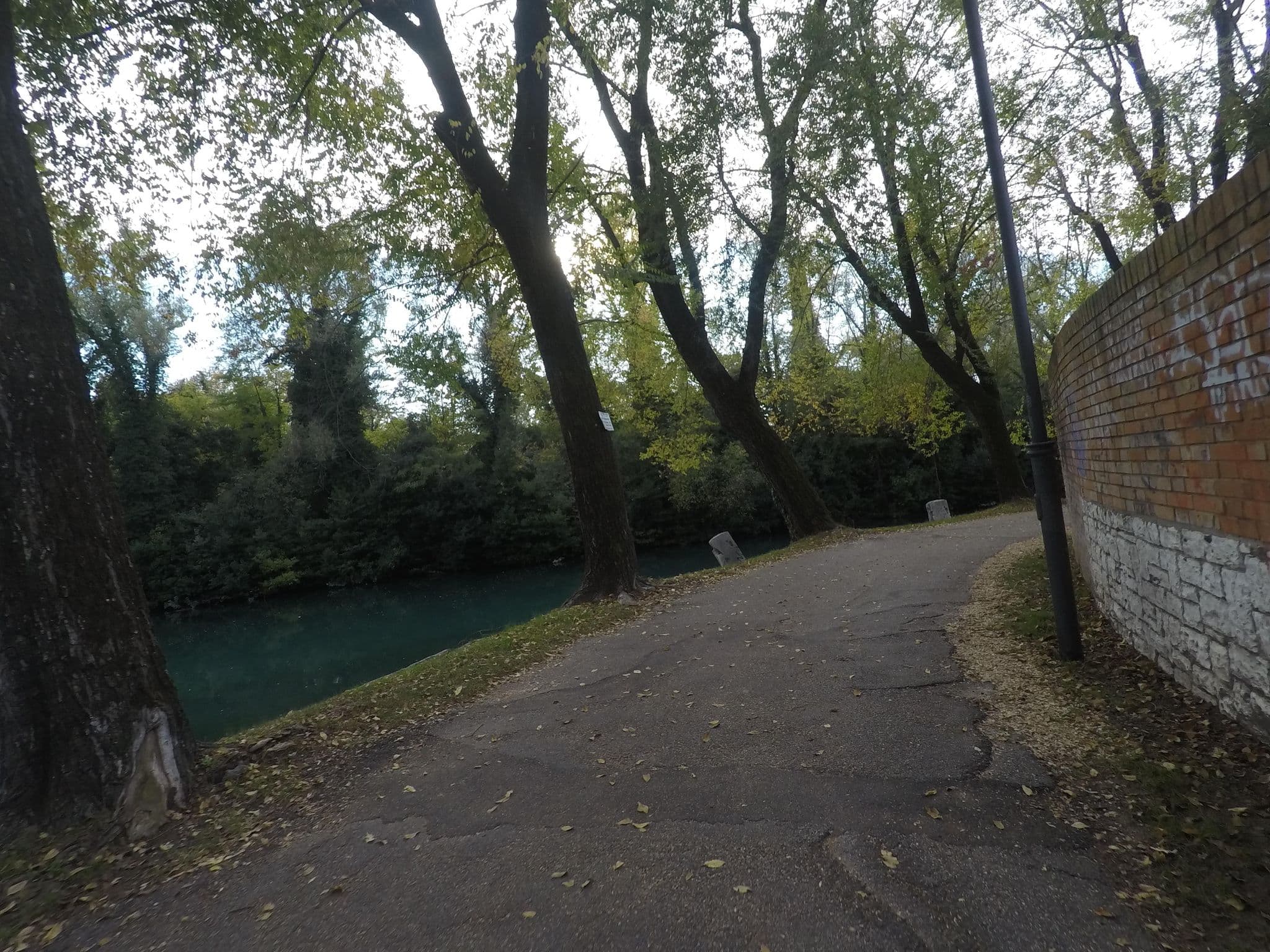 Street view near Lungo il Fiume, Treviso — © borgofum (CC BY-SA · Mapillary)