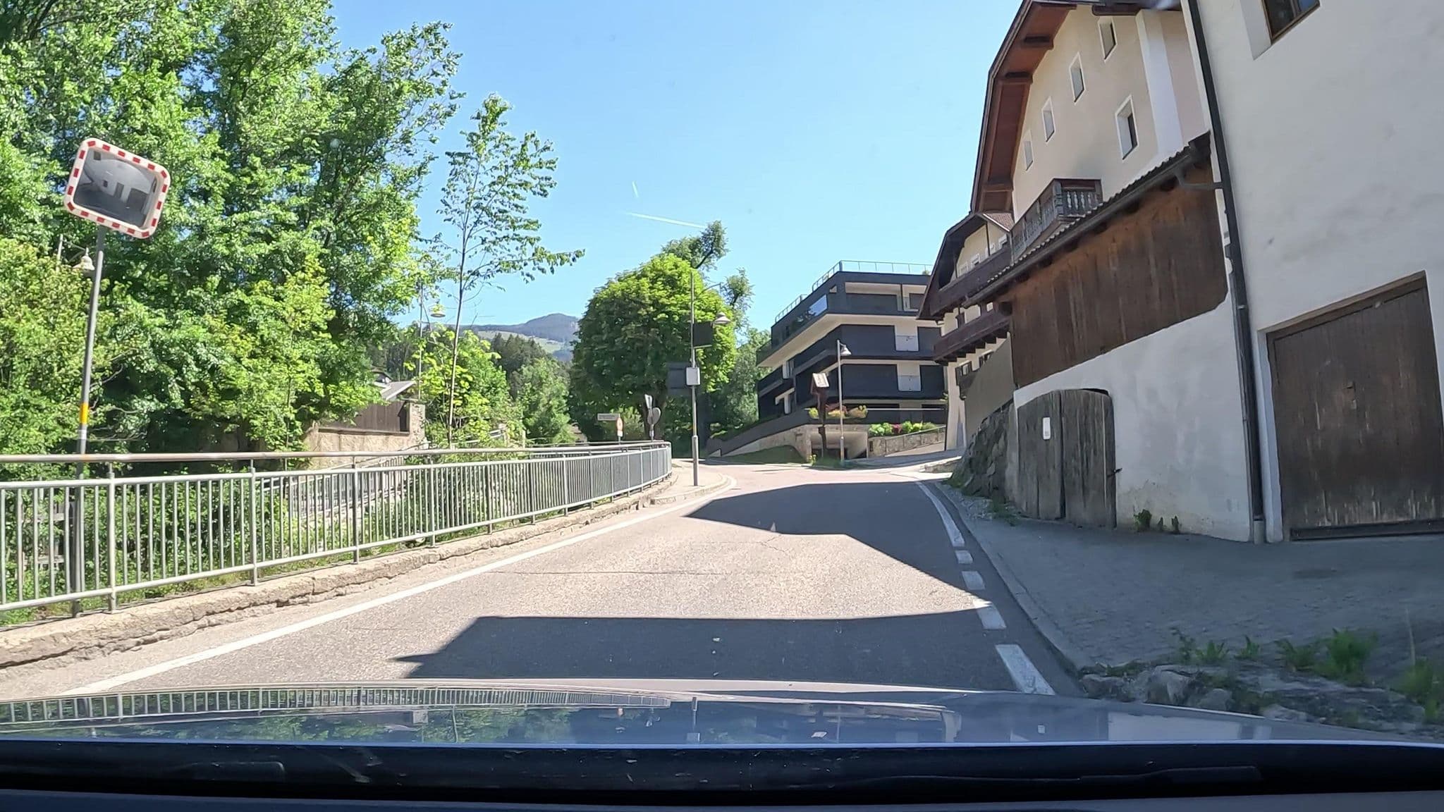 Street view near Chaletapartement Ambiente Villa Mozart, Falzes — © stefanro74 (CC BY-SA · Mapillary)