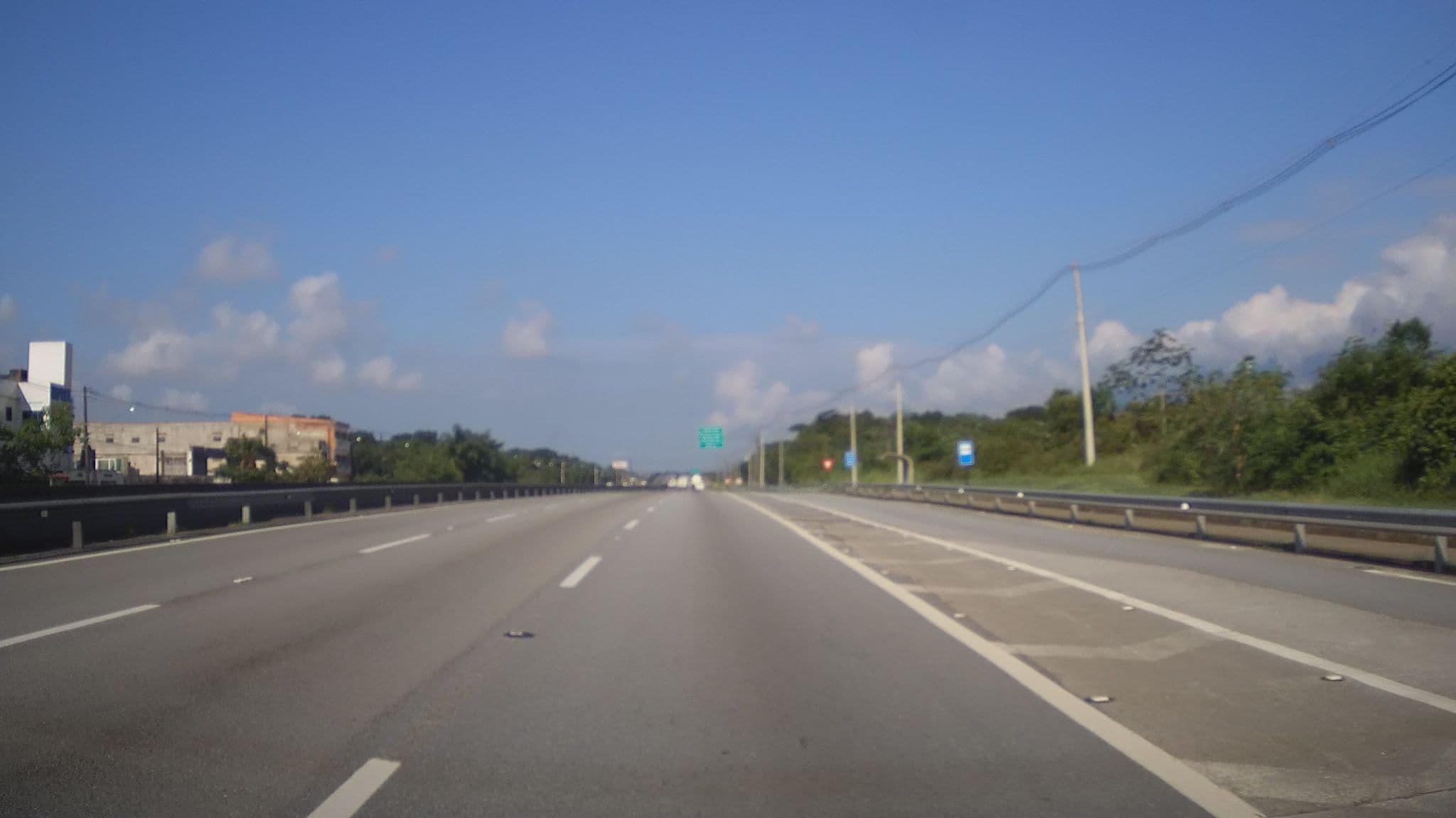 Street view near Hotel Êxtase, Praia Grande — © marciosampaio (CC BY-SA · Mapillary)