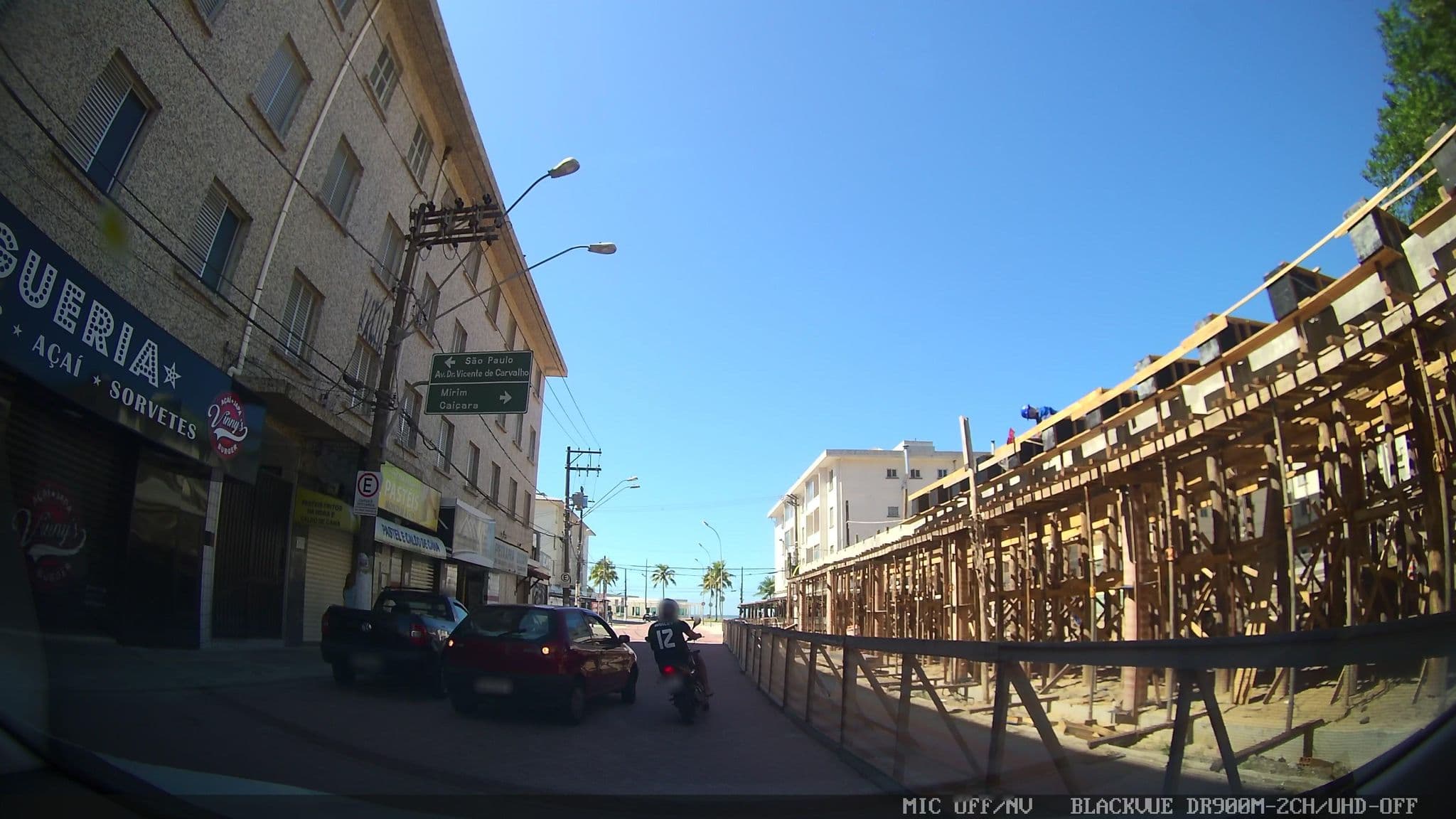 Street view near Sheraton Rio Hotel & Resort, Praia Grande — © marciosampaio (CC BY-SA · Mapillary)