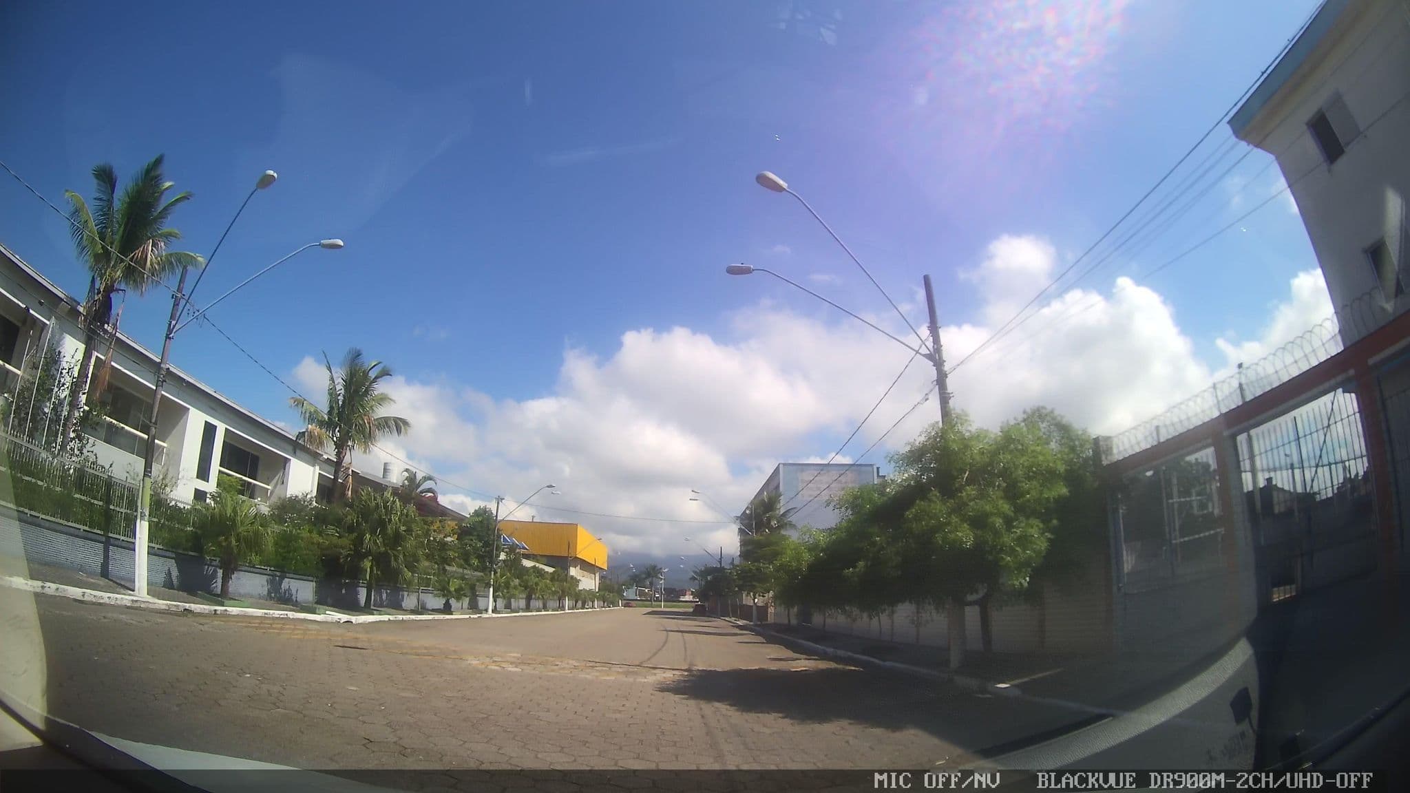 Street view near Colônia de Férias - Sindicato dos Vendedores, Praia Grande — © marciosampaio (CC BY-SA · Mapillary)