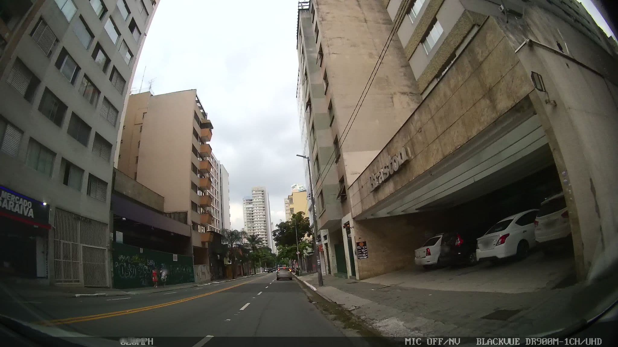 Street view near Linson Hotel, Consolação — © kaart_4 (CC BY-SA · Mapillary)