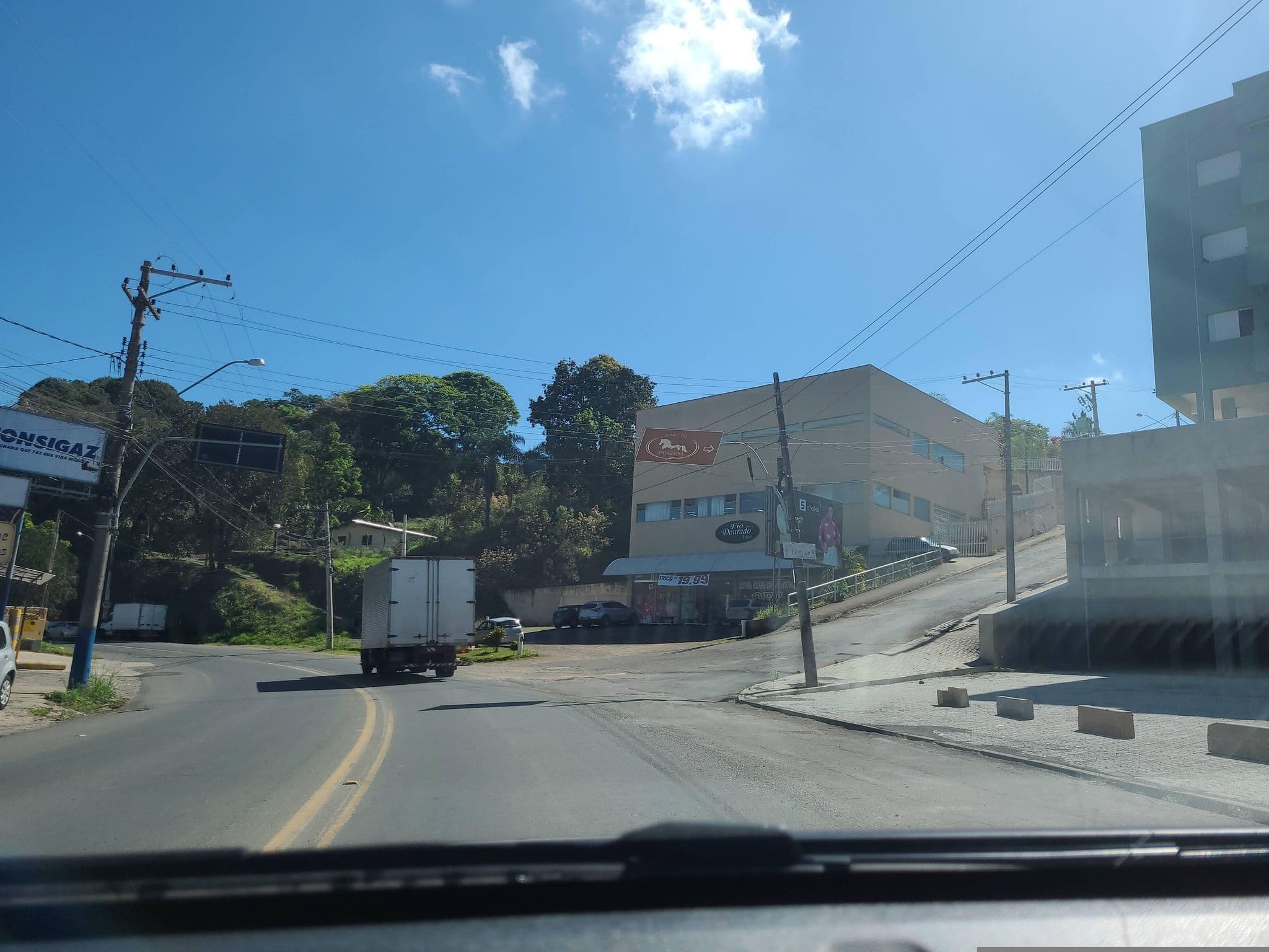 Street view near Pousada Natalino Broleze, Águas de Lindóia — © pcioni (CC BY-SA · Mapillary)