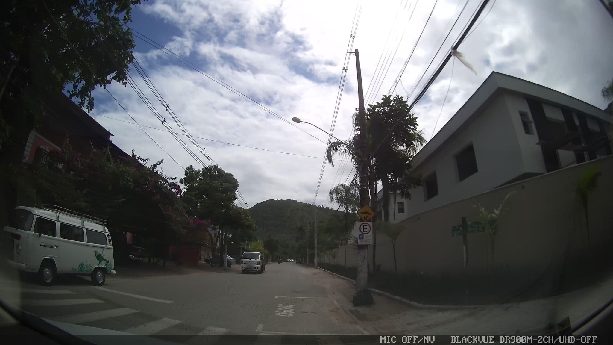 Street view near Villa Paradiso Pousada, Caraguatatuba — © marciosampaio (CC BY-SA · Mapillary)