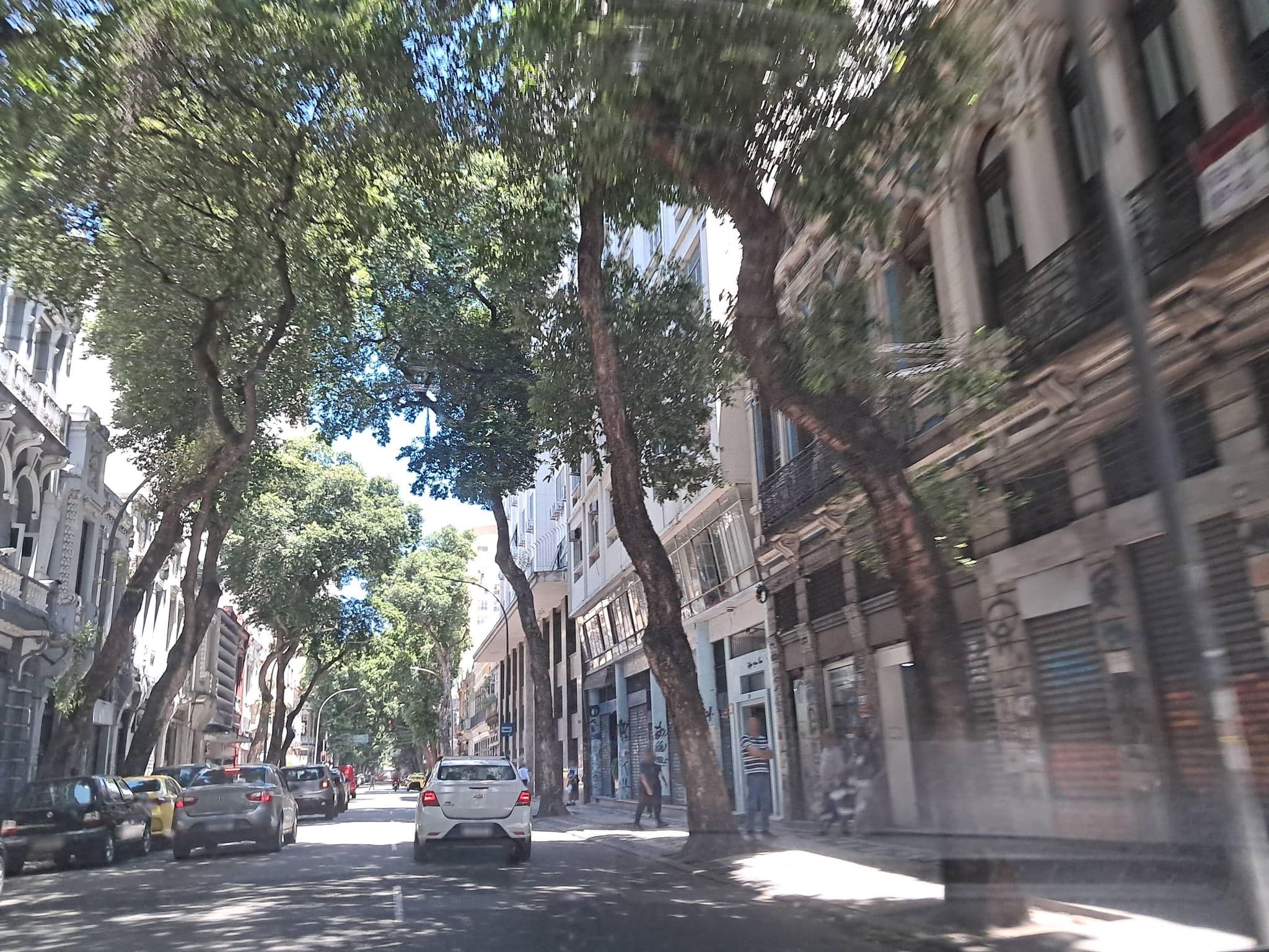 Street view near Hotel Belas Artes, Rio de Janeiro — © enzostana (CC BY-SA · Mapillary)