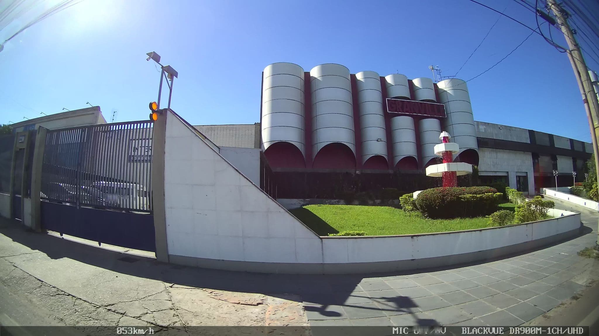 Street view near Motel Granville, Duque de Caxias — © kaart_1 (CC BY-SA · Mapillary)